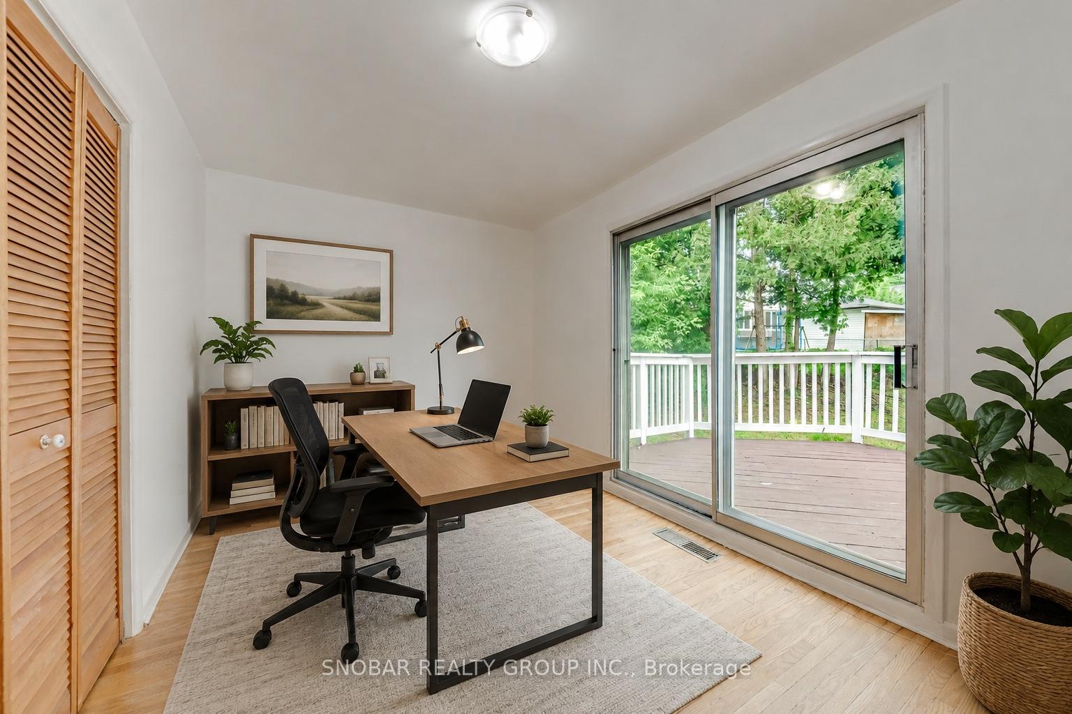 Photo 7 of 42 Clearbrooke Circle, Etobicoke, Rexdale-Kipling — HOMEH