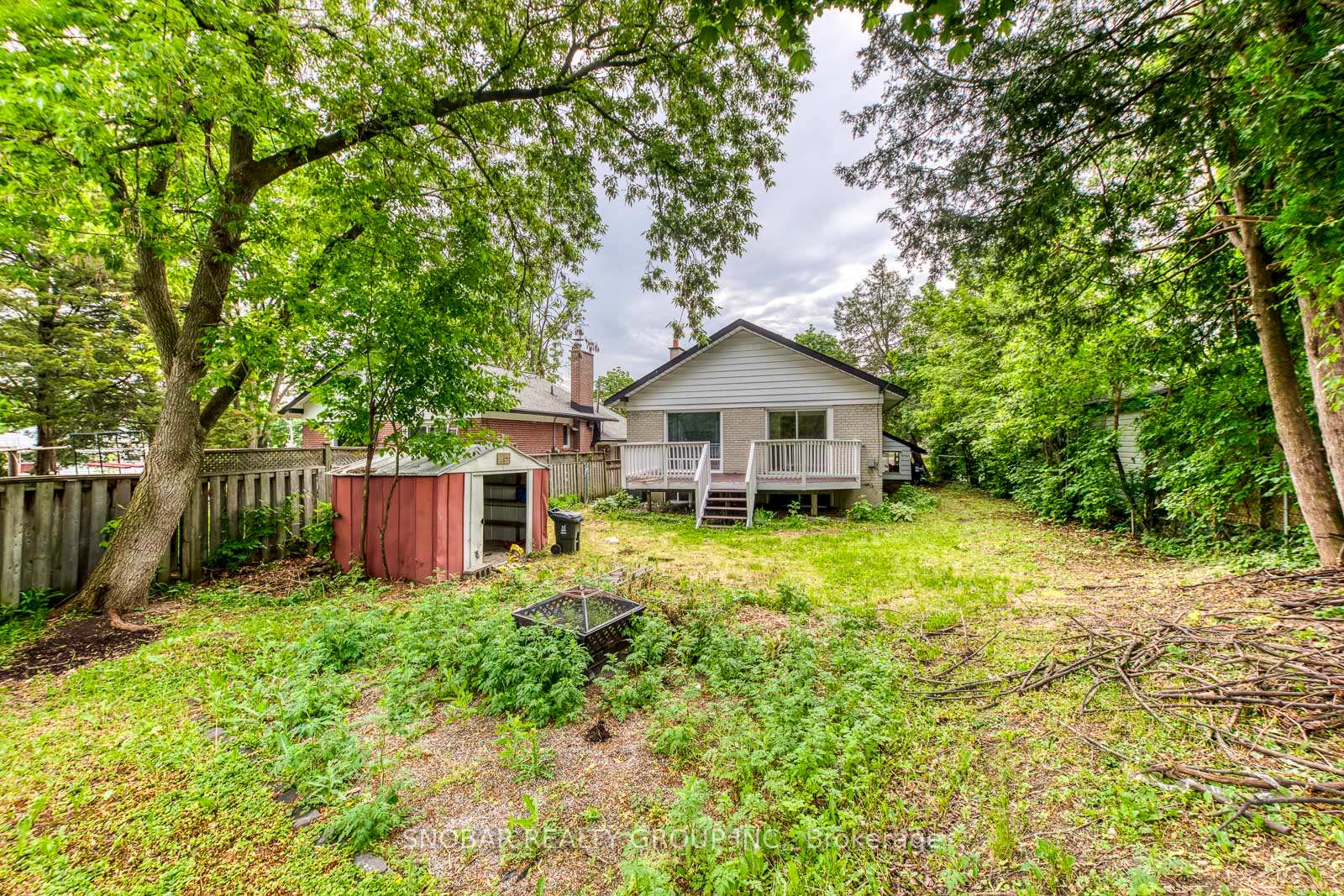 Photo 26 of 42 Clearbrooke Circle, Etobicoke, Rexdale-Kipling — HOMEH