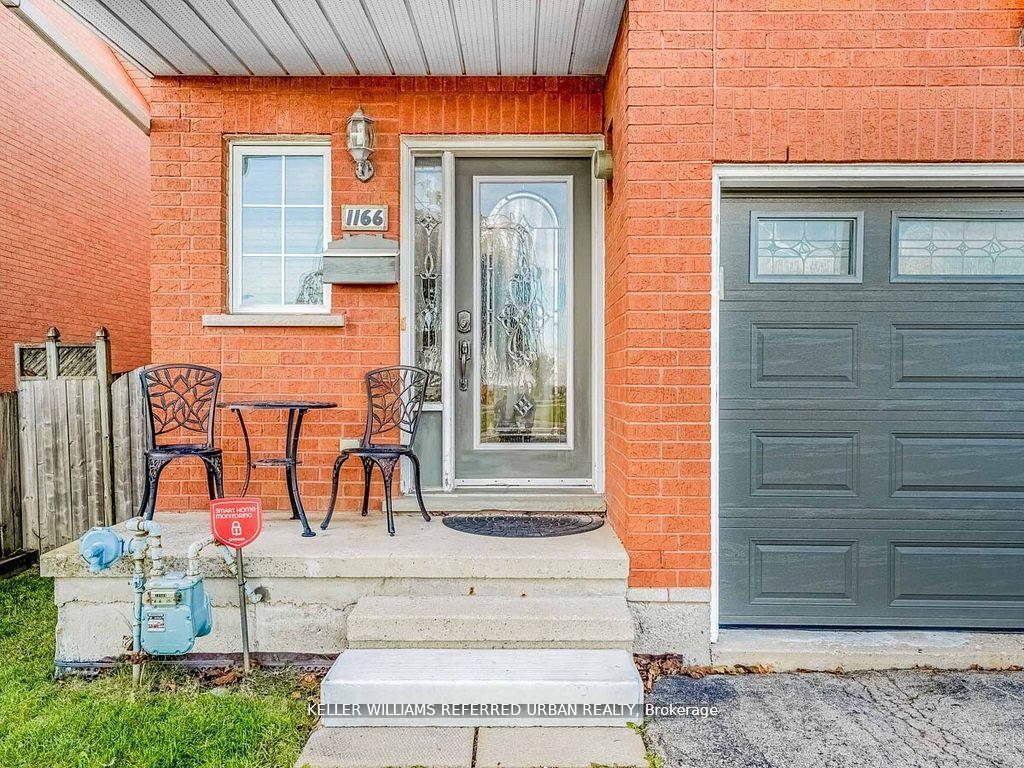 Photo 3 of 1166 Upper Wentworth Street E, Hamilton, Crerar — HOMEH