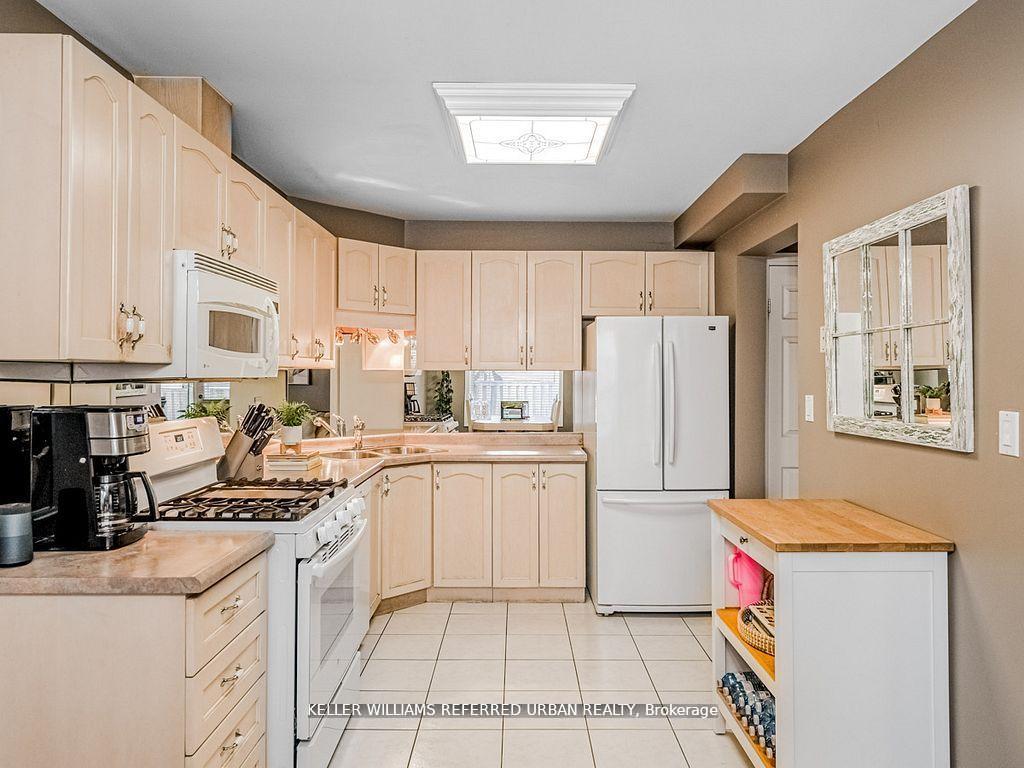 Photo 11 of 1166 Upper Wentworth Street E, Hamilton, Crerar — HOMEH