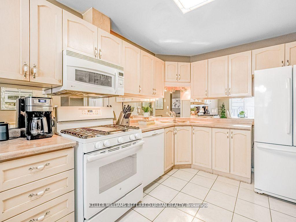 Photo 12 of 1166 Upper Wentworth Street E, Hamilton, Crerar — HOMEH