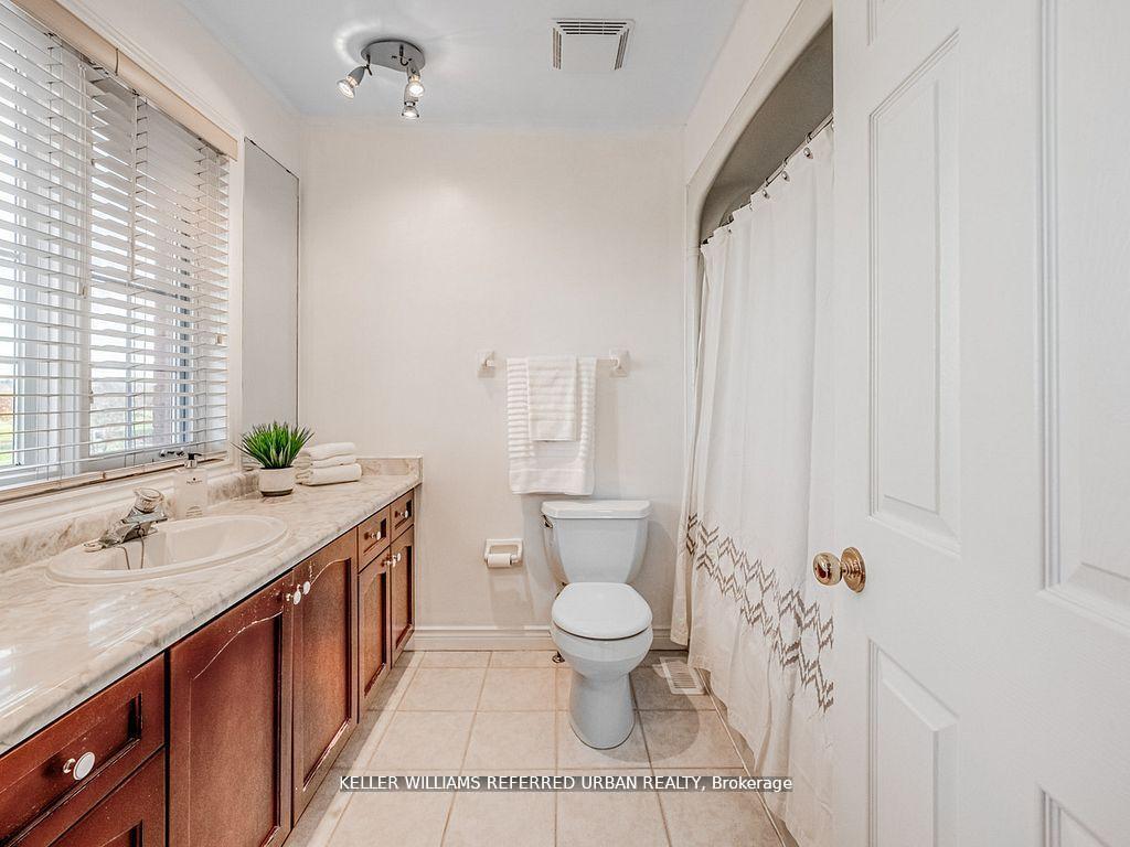 Photo 22 of 1166 Upper Wentworth Street E, Hamilton, Crerar — HOMEH