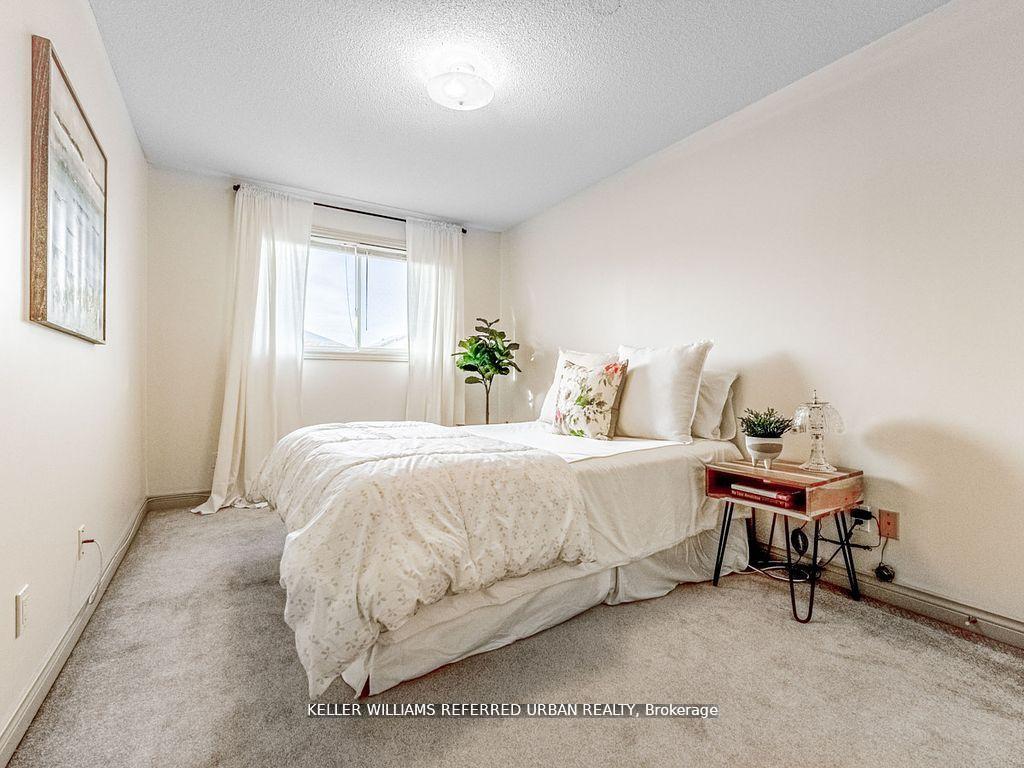Photo 24 of 1166 Upper Wentworth Street E, Hamilton, Crerar — HOMEH