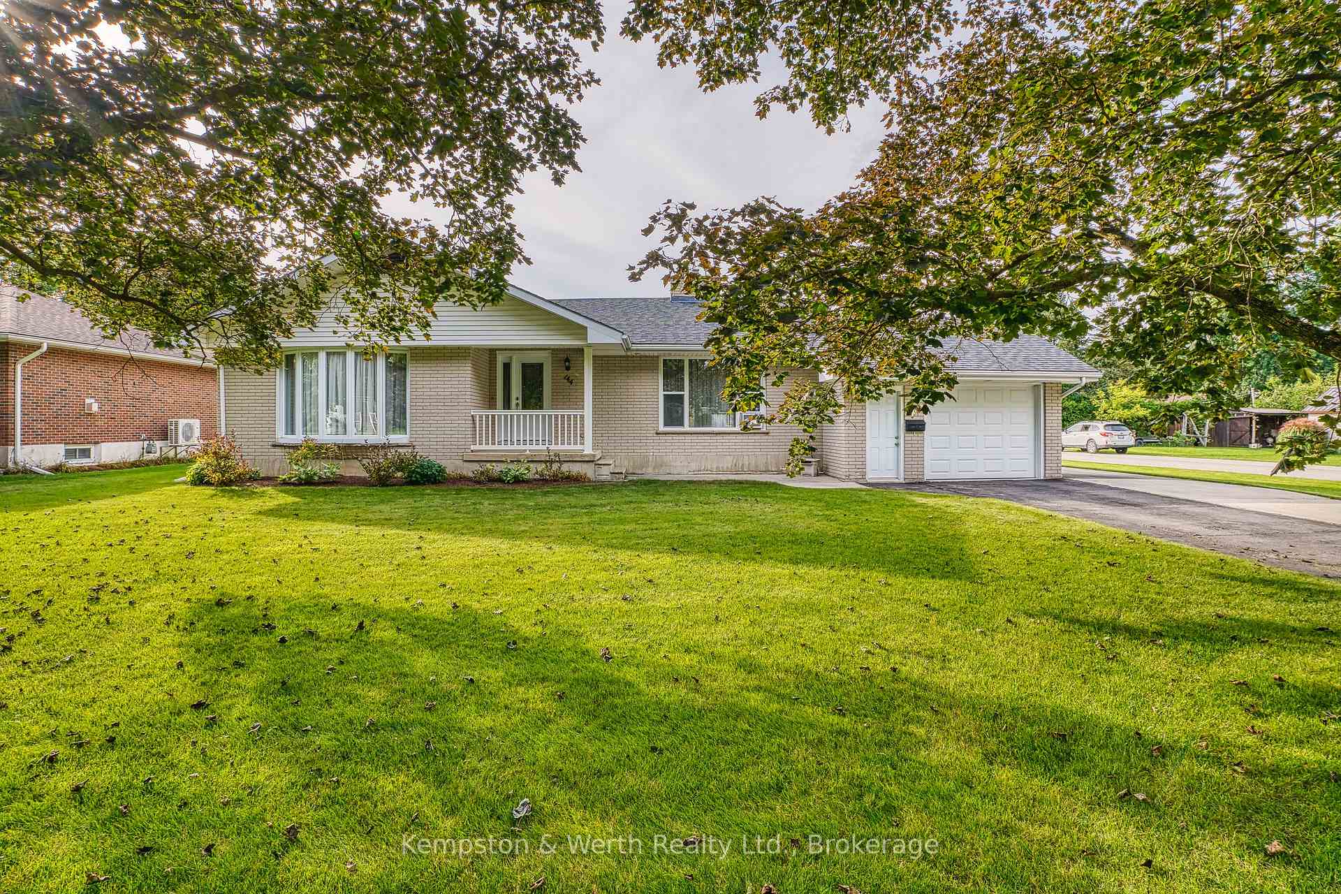 Photo 2 of 144 King Street, North Perth, Elma — HOMEH