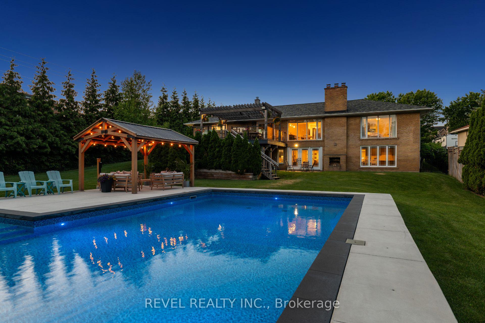 Photo of 1648 Crediton Parkway