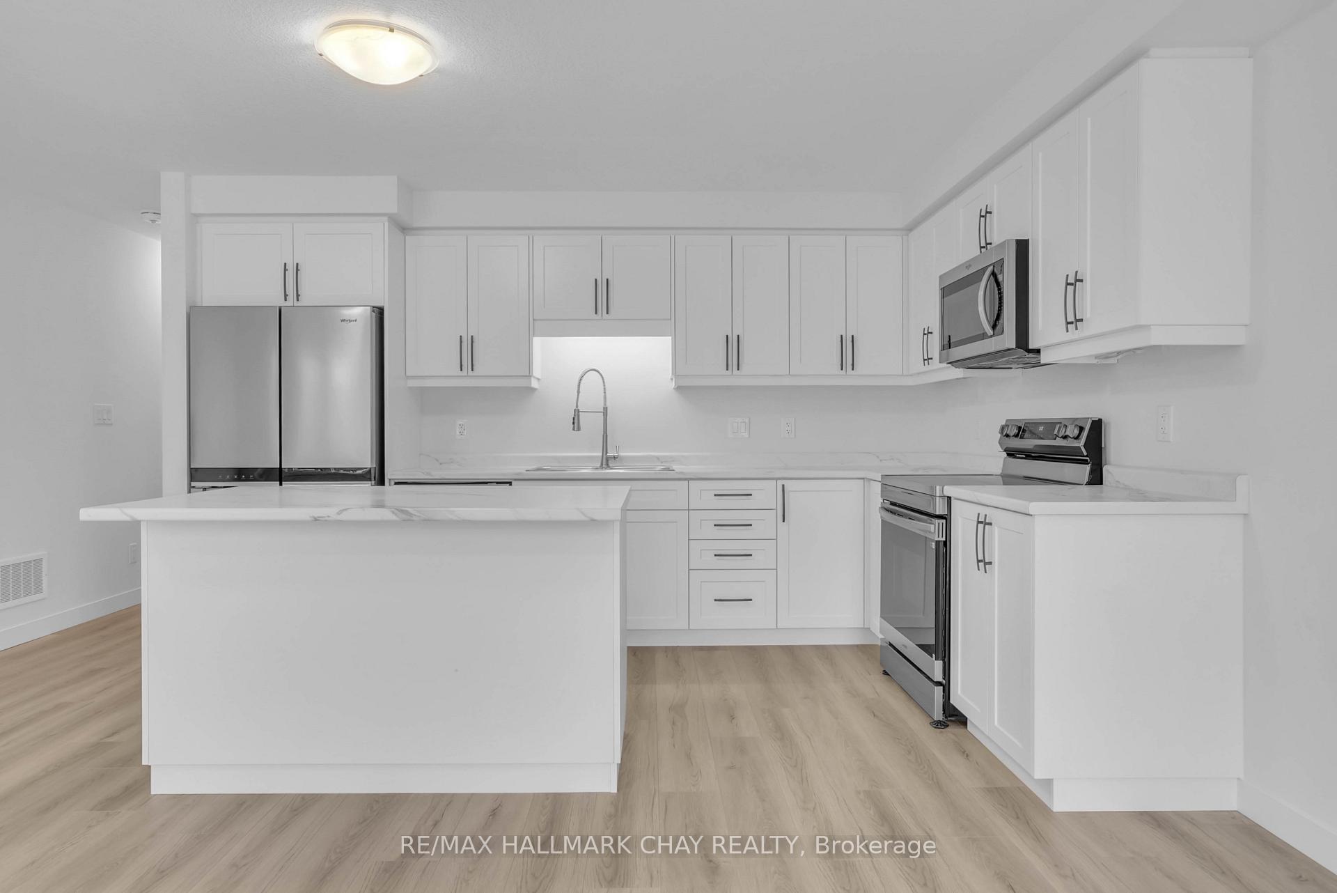 Photo 7 of 30 Strath Crescent, Springwater, Elmvale — HOMEH