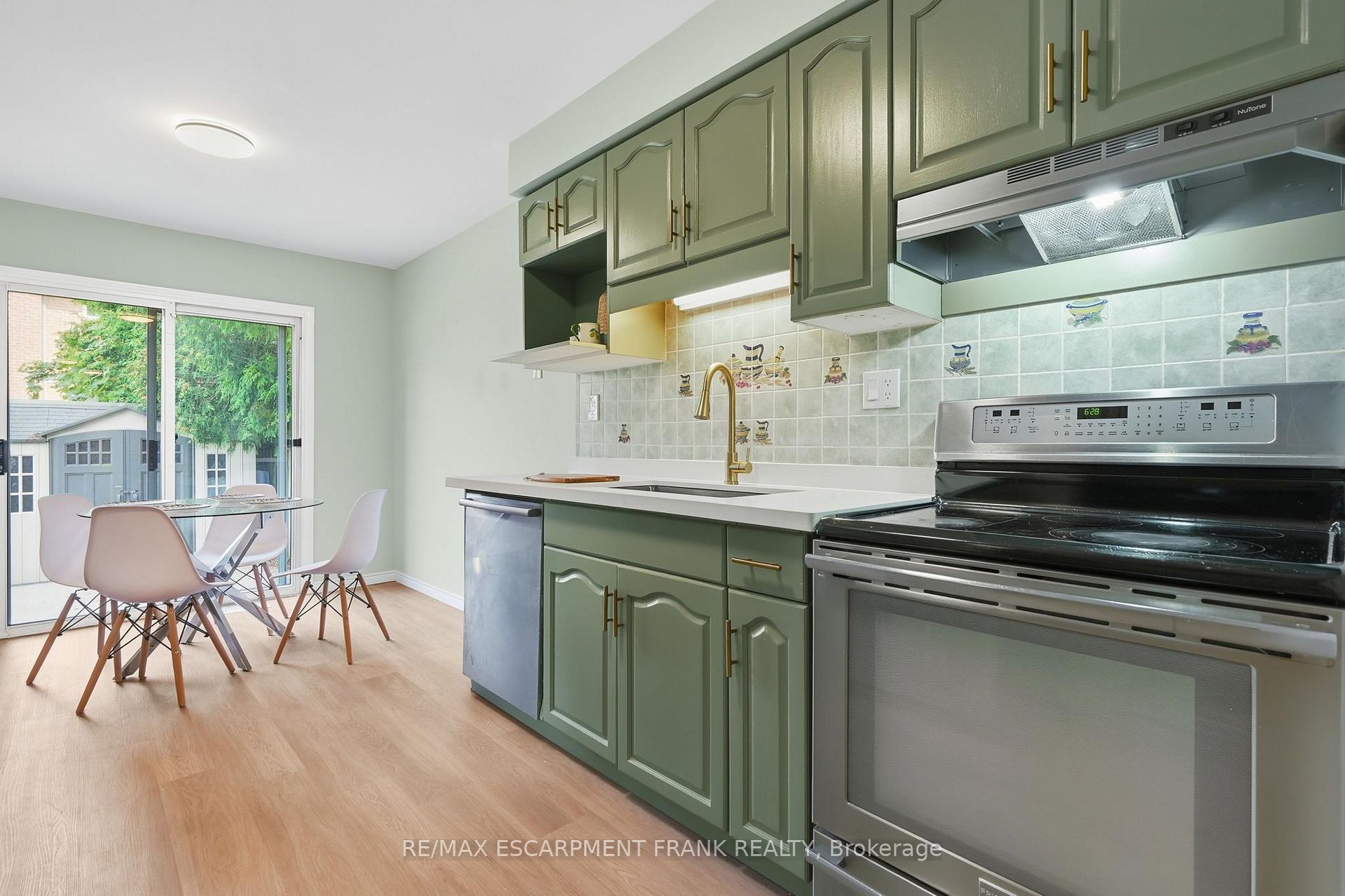 Photo 8 of 79 Lynnette Drive, Hamilton, Falkirk — HOMEH