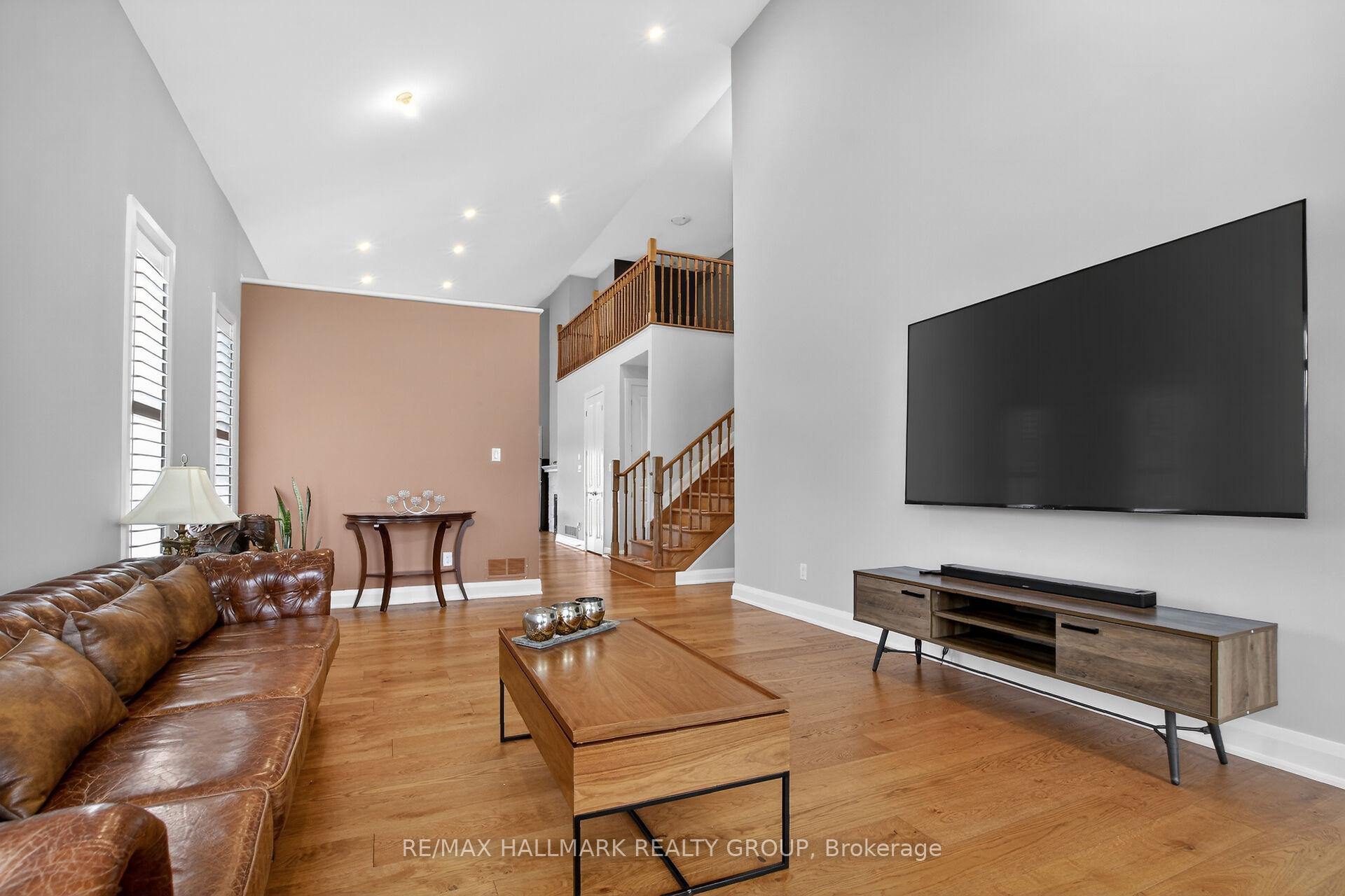 Photo 7 of 341 Serenade Crescent, Ottawa, Riverside South/Gloucester Glen — HOMEH