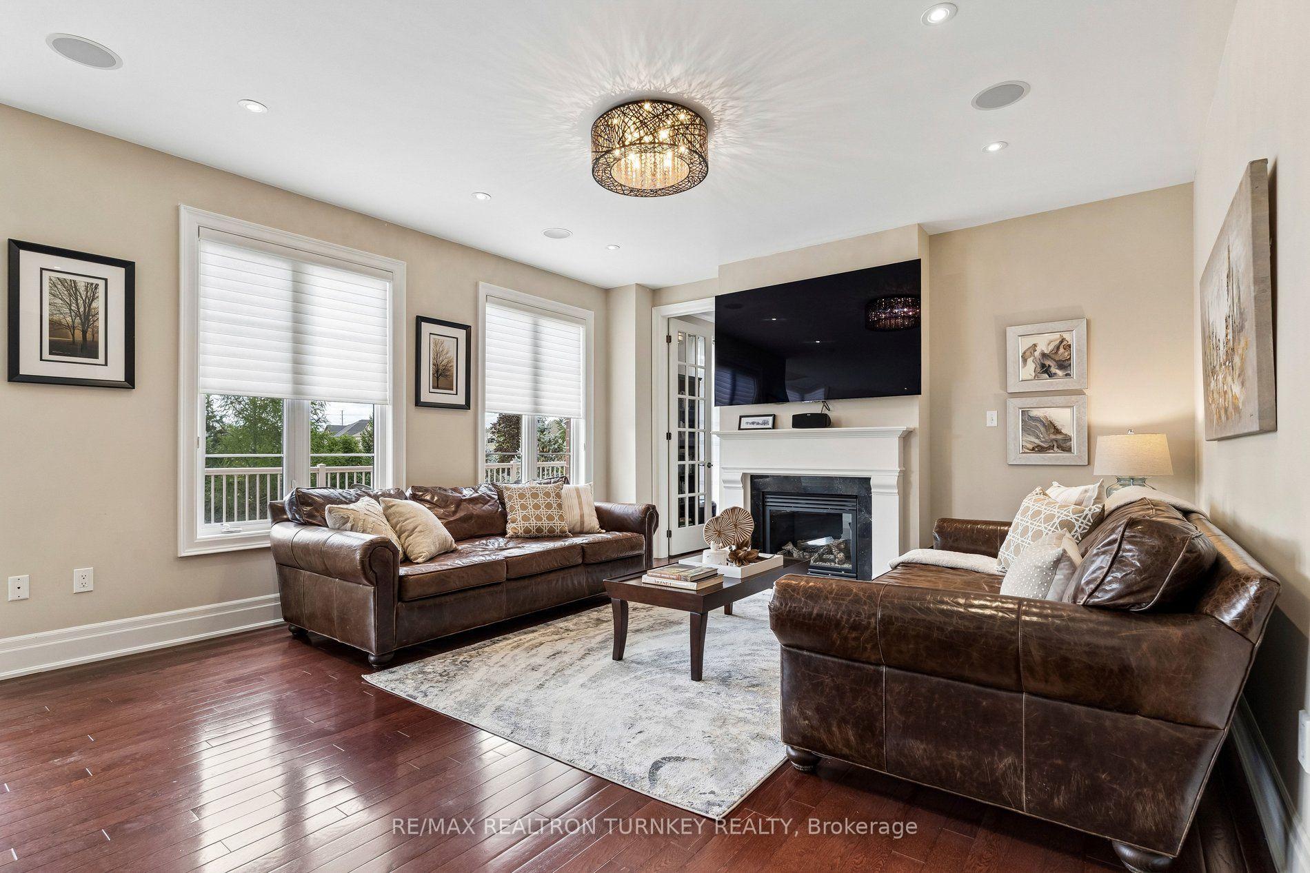 Photo 15 of 76 Vines Place, Aurora, Bayview Southeast — HOMEH