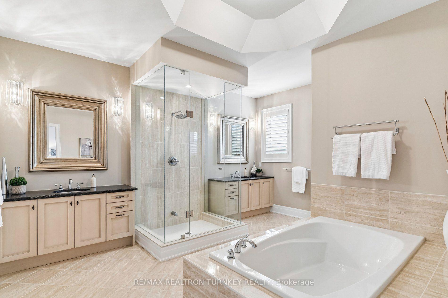 Photo 27 of 76 Vines Place, Aurora, Bayview Southeast — HOMEH
