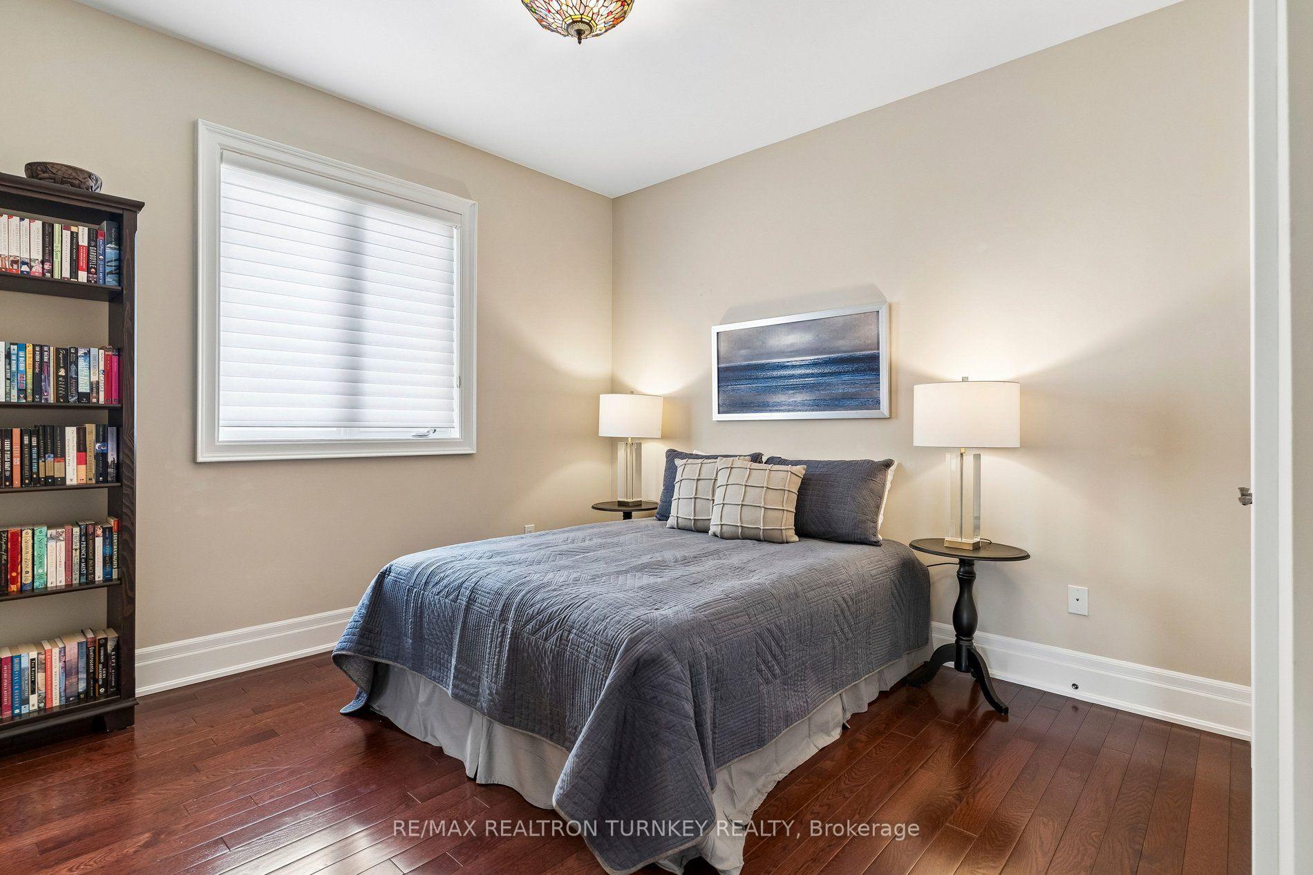 Photo 30 of 76 Vines Place, Aurora, Bayview Southeast — HOMEH