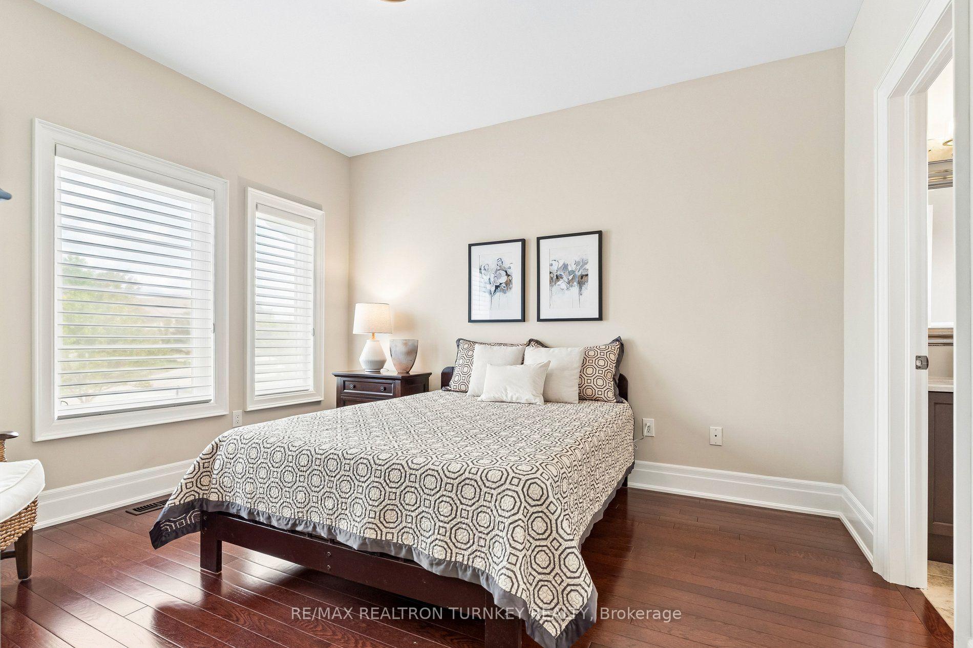 Photo 28 of 76 Vines Place, Aurora, Bayview Southeast — HOMEH