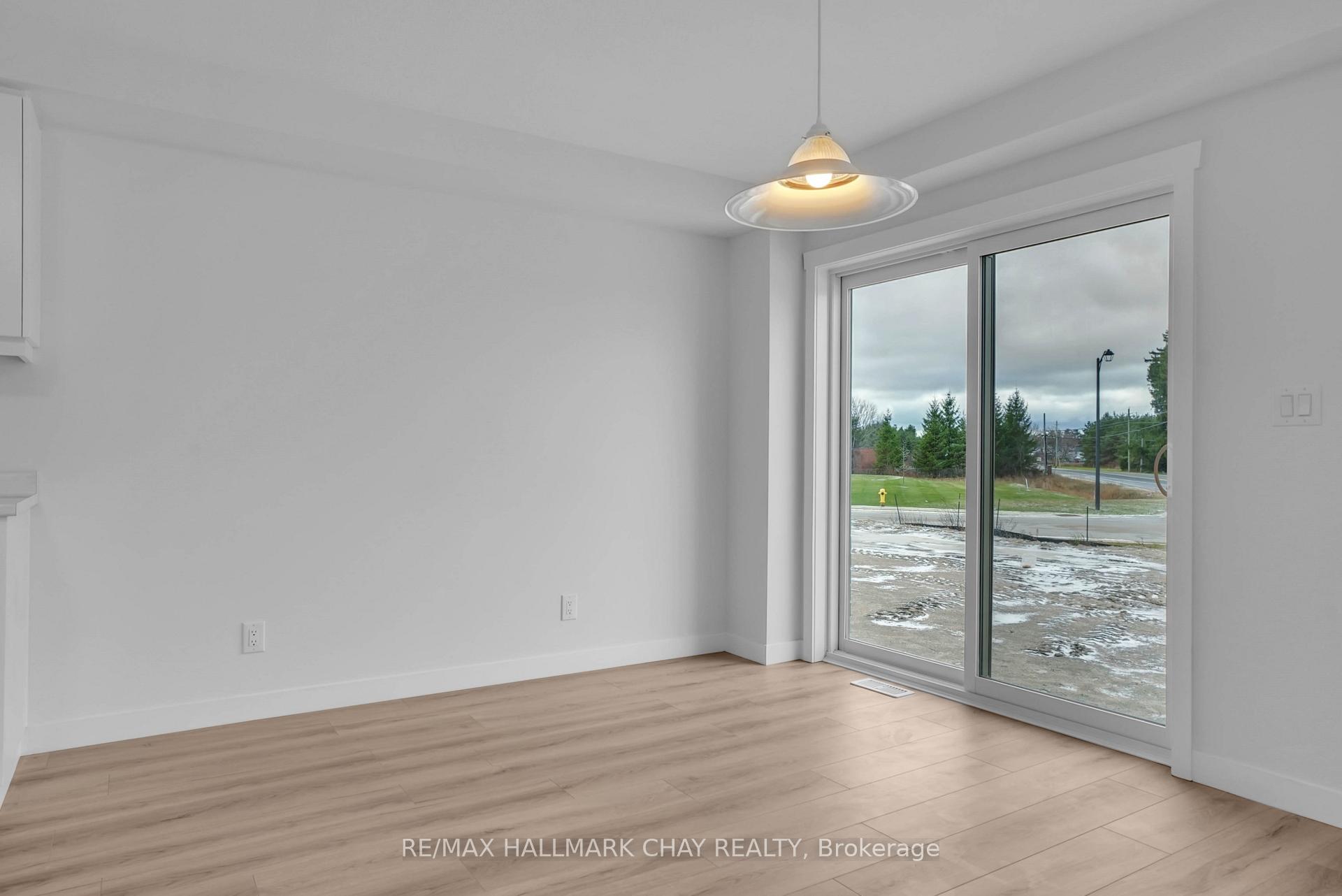 Photo 10 of 6 Beverly Street, Springwater, Elmvale — HOMEH
