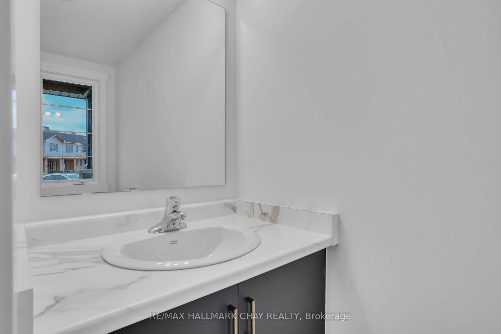 Photo 13 of 12 Beverly Street, Springwater, Elmvale — HOMEH