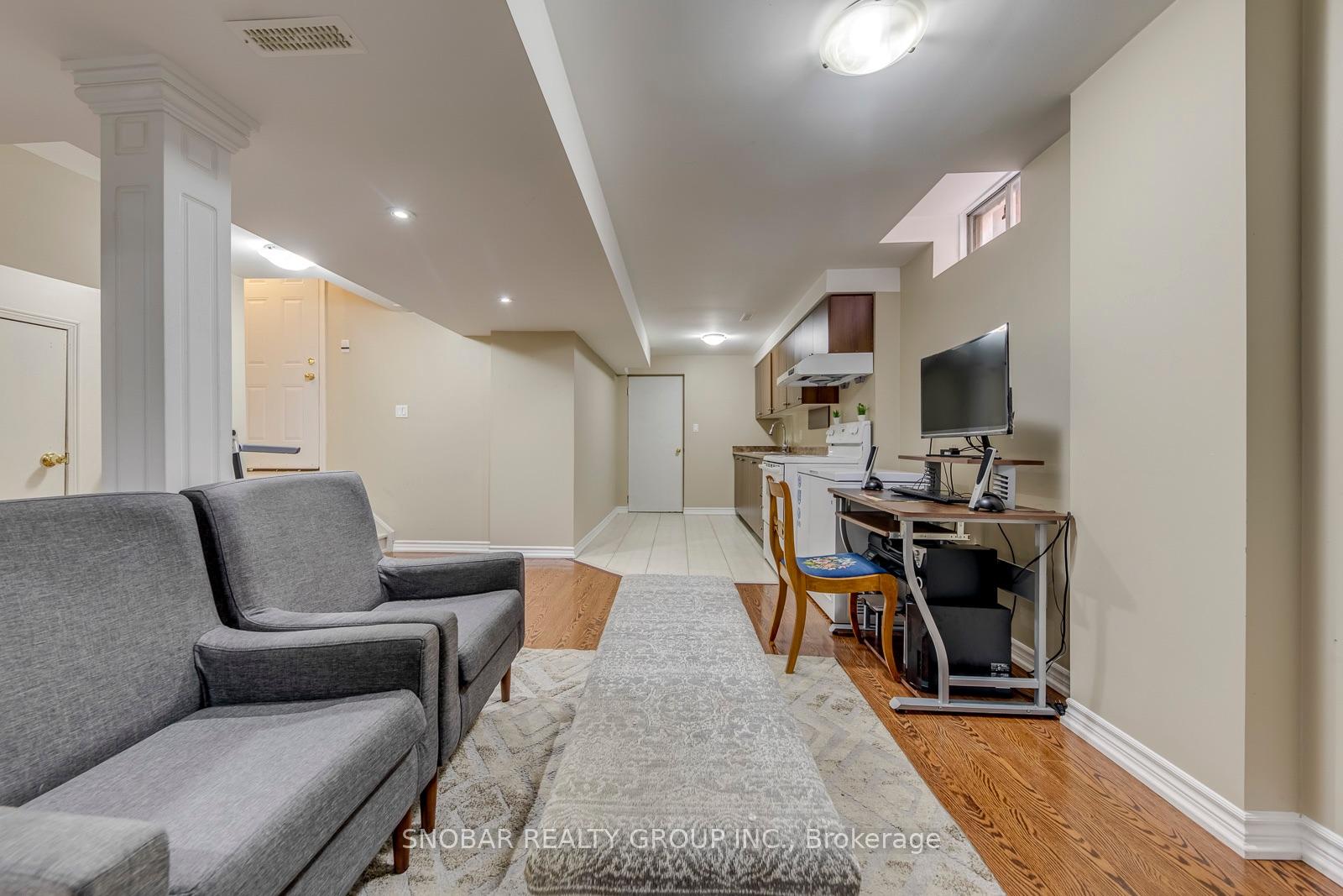 Photo 17 of 99 Bighorn Crescent, Brampton, Sandringham-Wellington — HOMEH