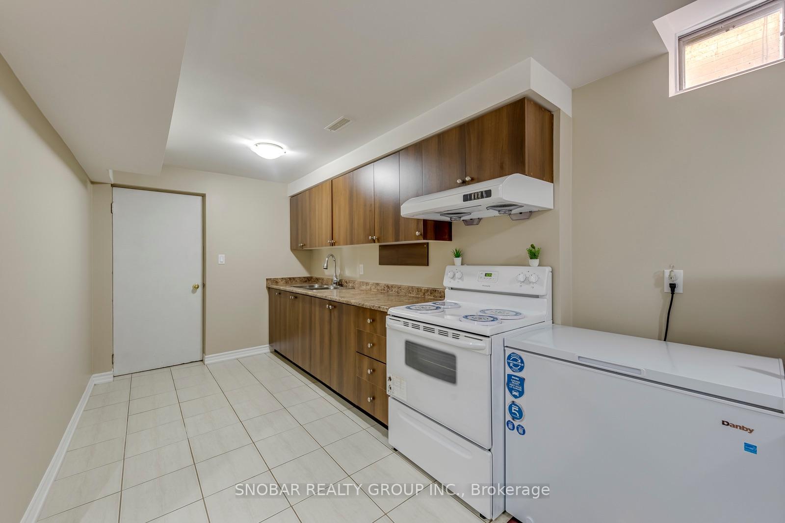 Photo 19 of 99 Bighorn Crescent, Brampton, Sandringham-Wellington — HOMEH