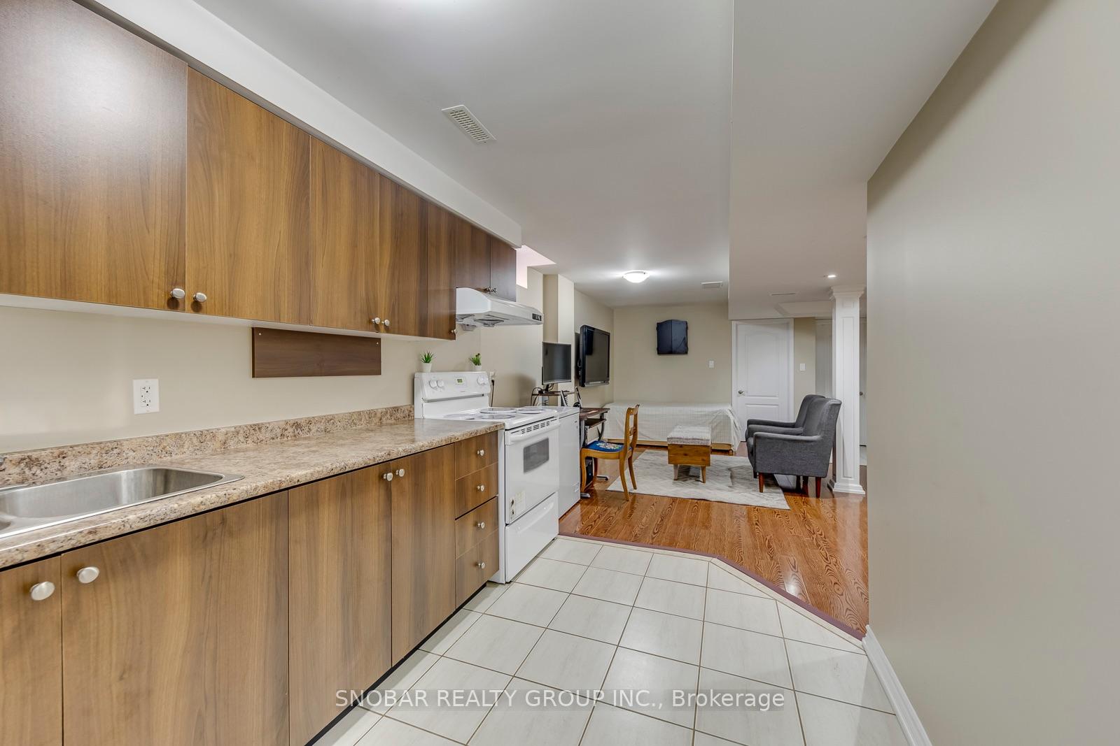 Photo 20 of 99 Bighorn Crescent, Brampton, Sandringham-Wellington — HOMEH