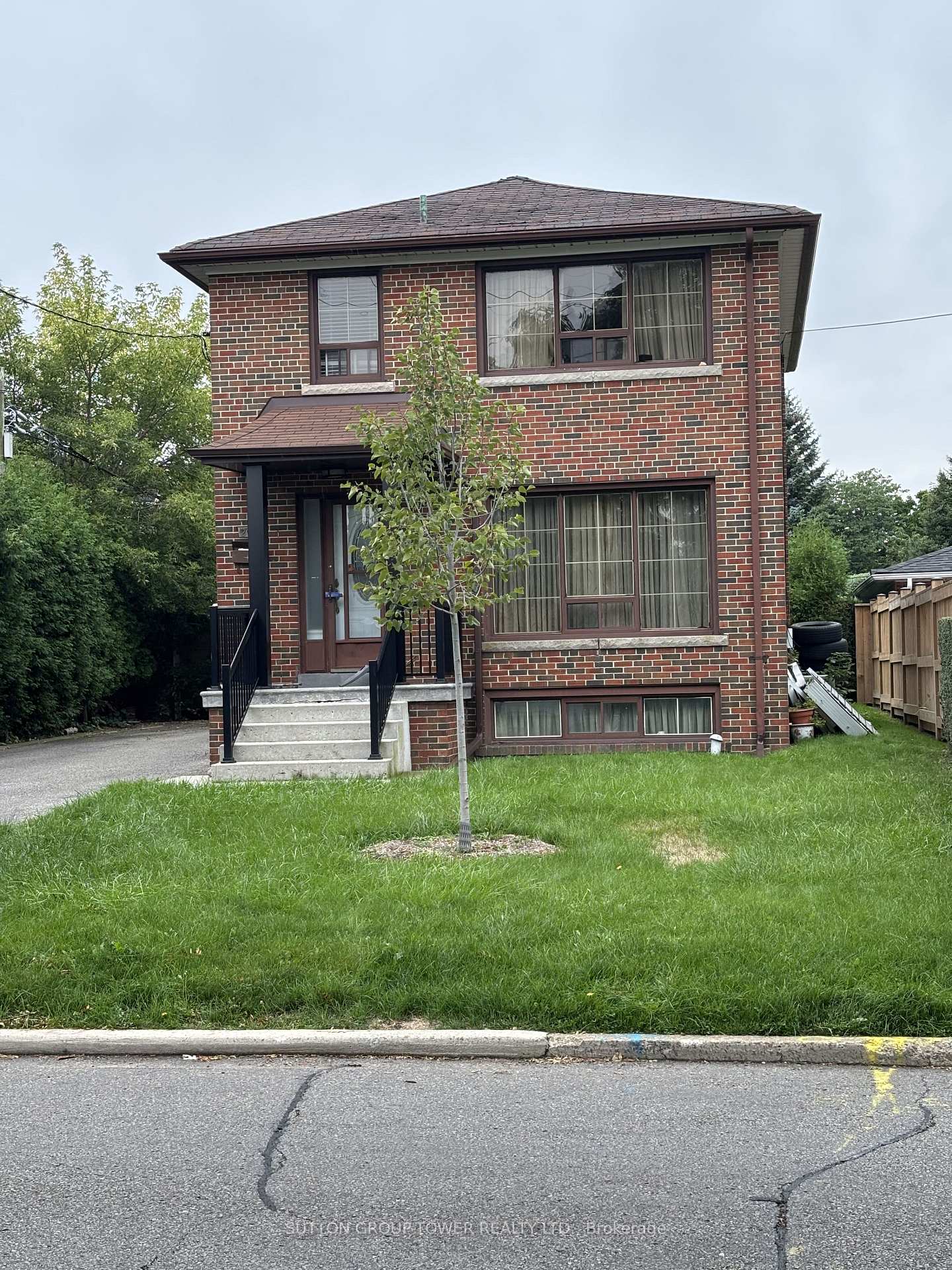 Photo of 200 Locksley Avenue
