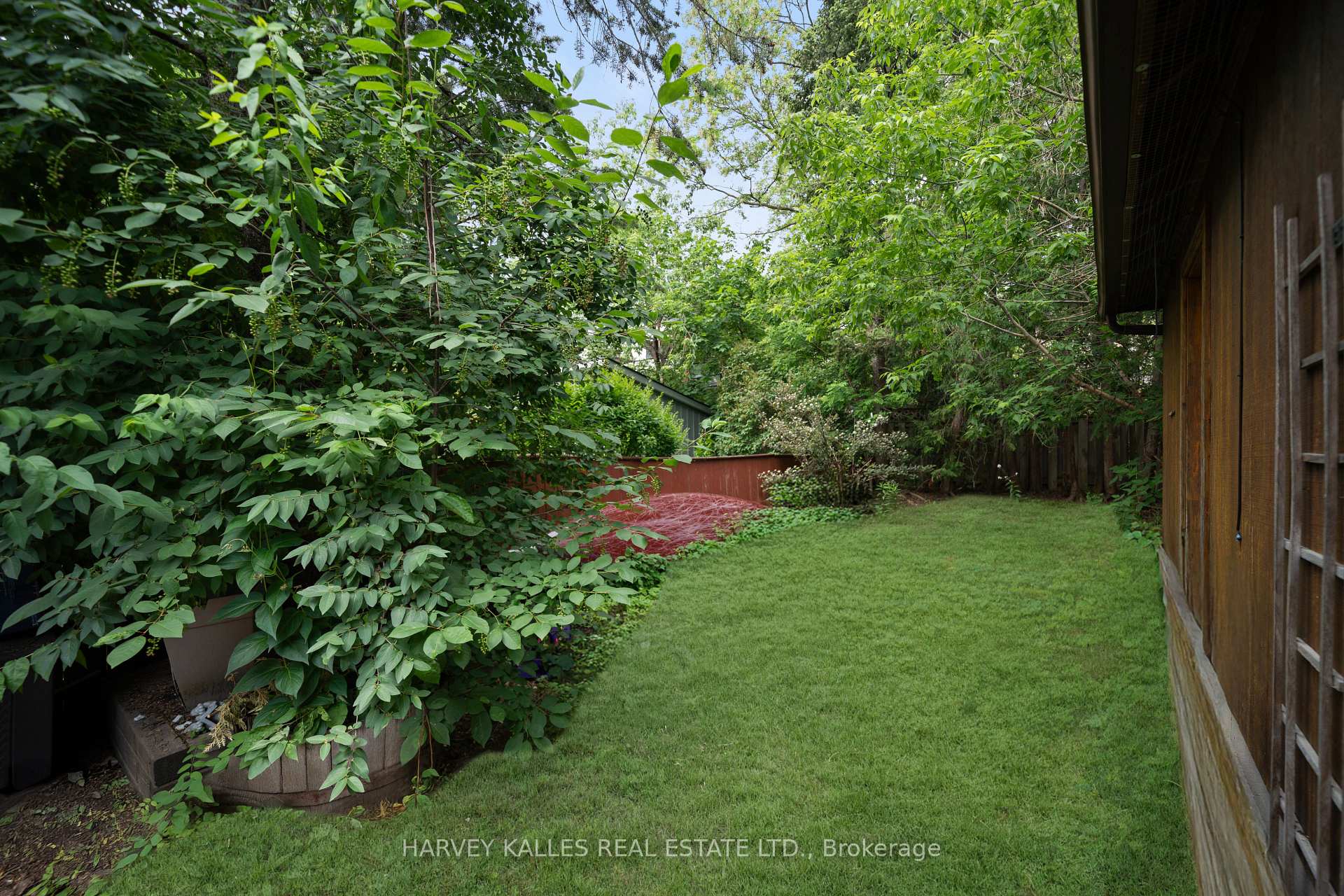 Photo 6 of 98 Roselawn Avenue, Toronto, Yonge-Eglinton — HOMEH