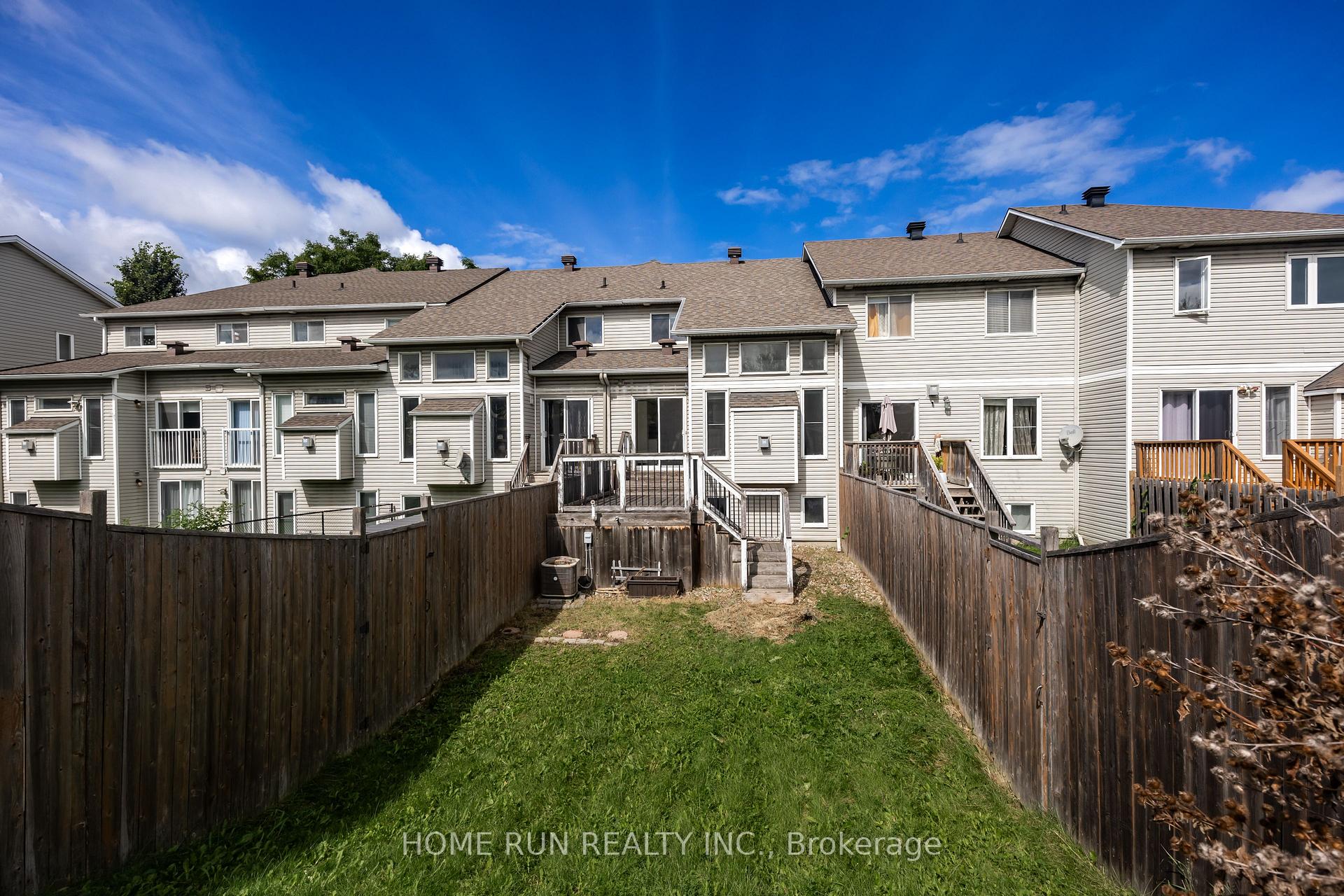 Photo 4 of 89 Gray Crescent, Ottawa, Kanata - Beaverbrook — HOMEH