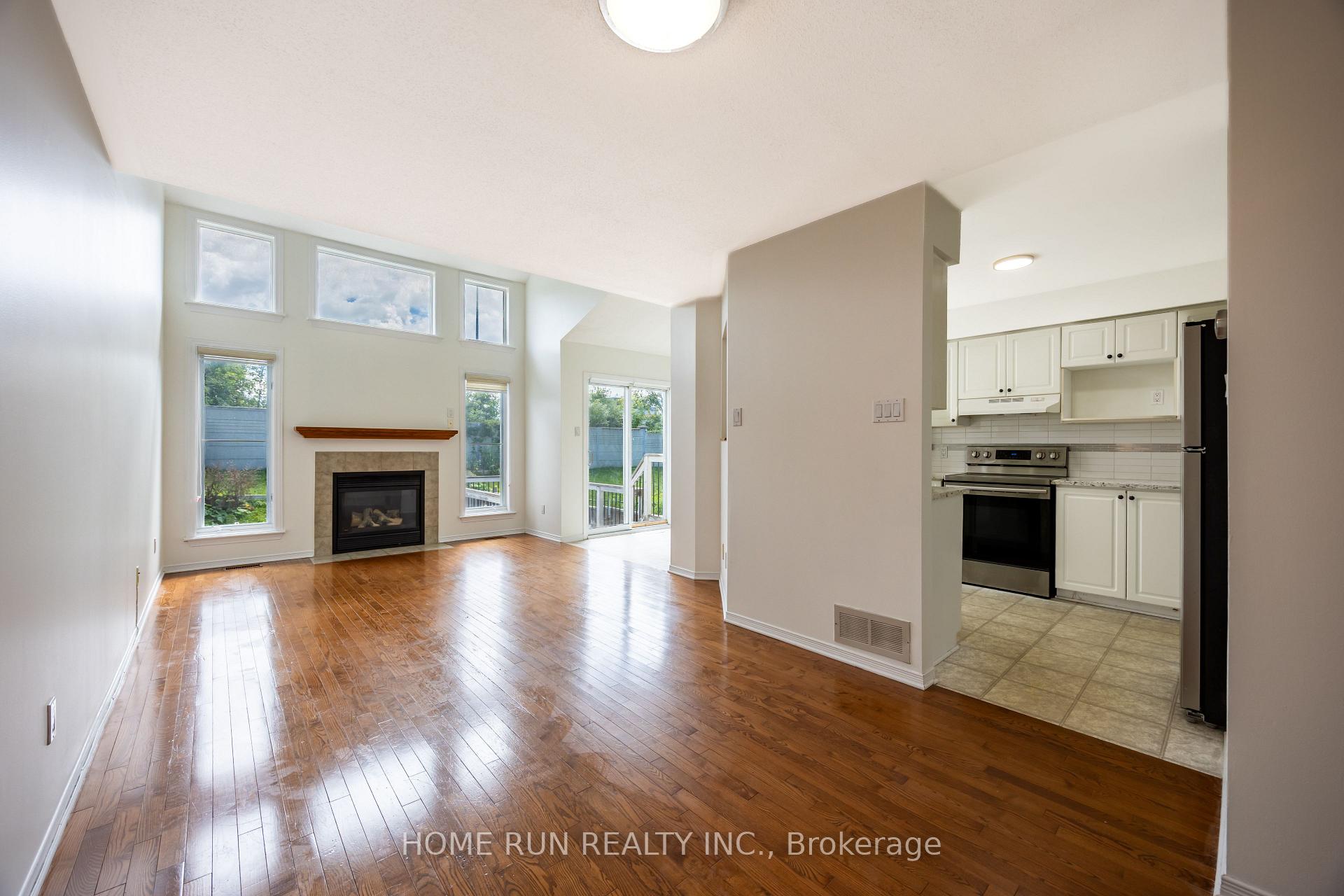Photo 5 of 89 Gray Crescent, Ottawa, Kanata - Beaverbrook — HOMEH