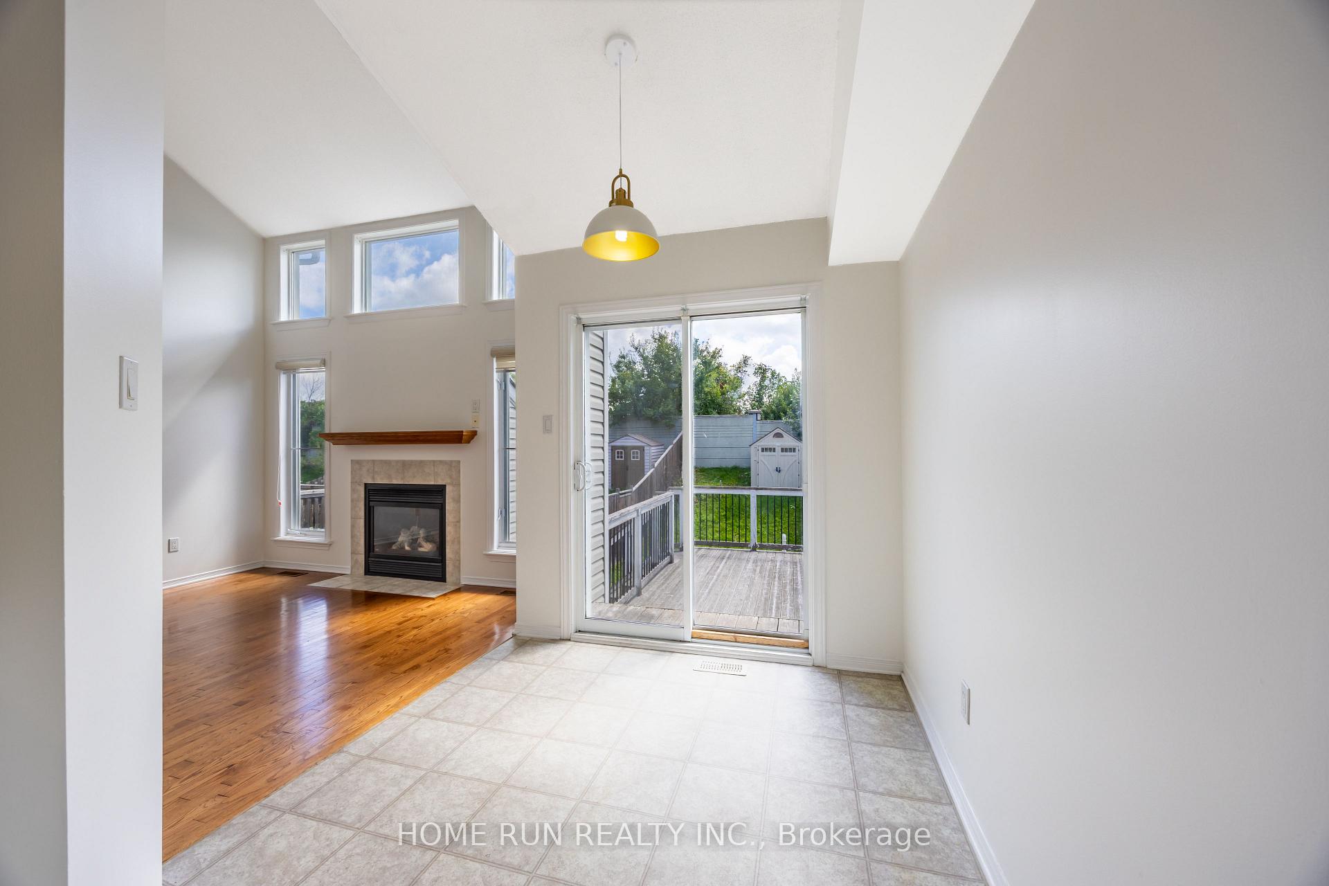 Photo 10 of 89 Gray Crescent, Ottawa, Kanata - Beaverbrook — HOMEH