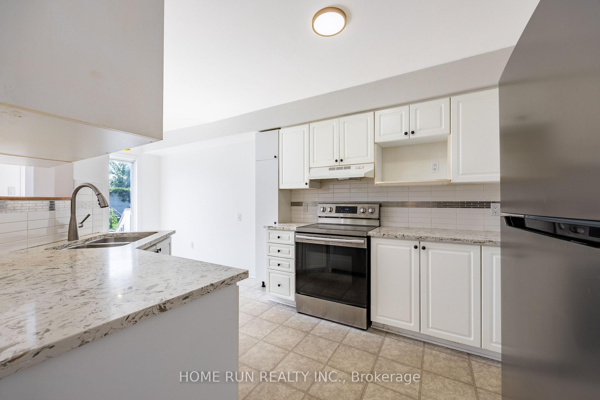 Photo 11 of 89 Gray Crescent, Ottawa, Kanata - Beaverbrook — HOMEH