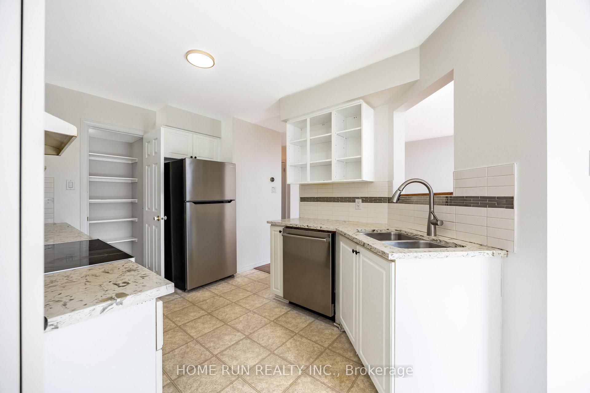 Photo 14 of 89 Gray Crescent, Ottawa, Kanata - Beaverbrook — HOMEH