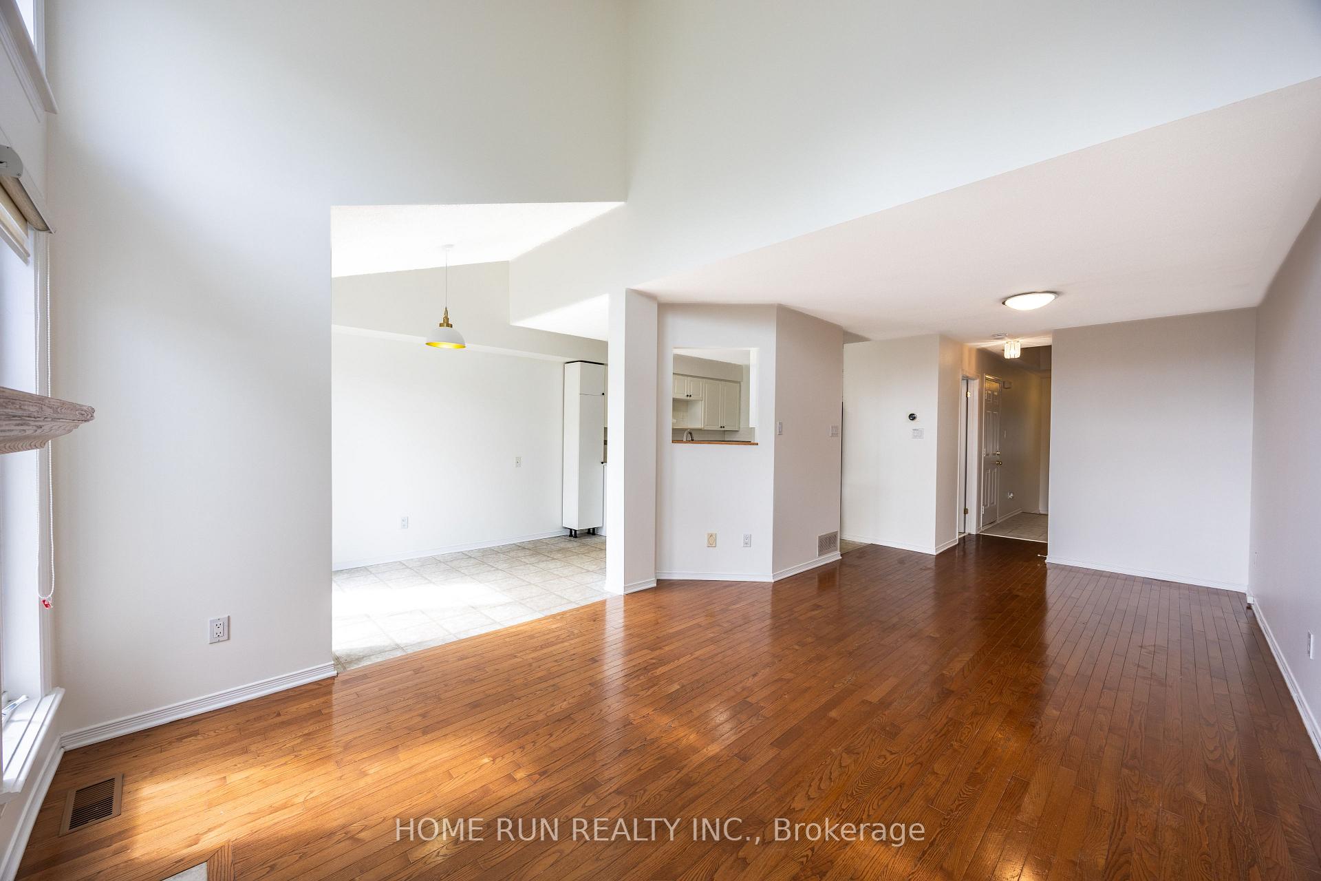 Photo 18 of 89 Gray Crescent, Ottawa, Kanata - Beaverbrook — HOMEH