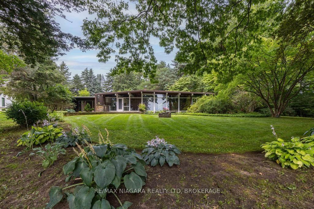 Photo 2 of 45 Port Master Drive, St. Catharines, Martindale Pond — HOMEH