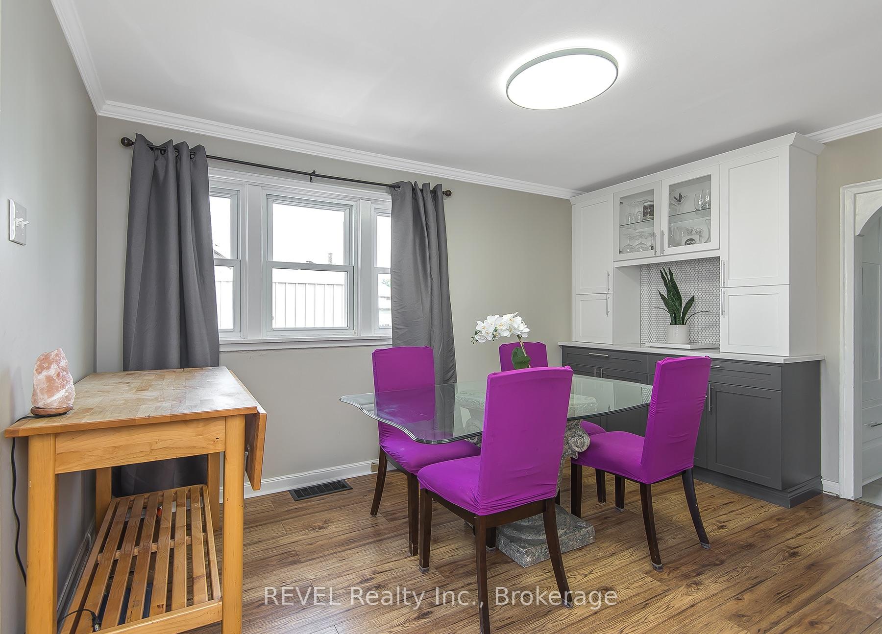 Photo 8 of 12 Garnet Street, St. Catharines, Facer — HOMEH