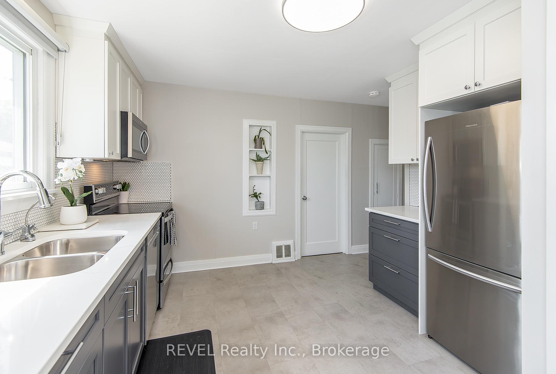 Photo 10 of 12 Garnet Street, St. Catharines, Facer — HOMEH