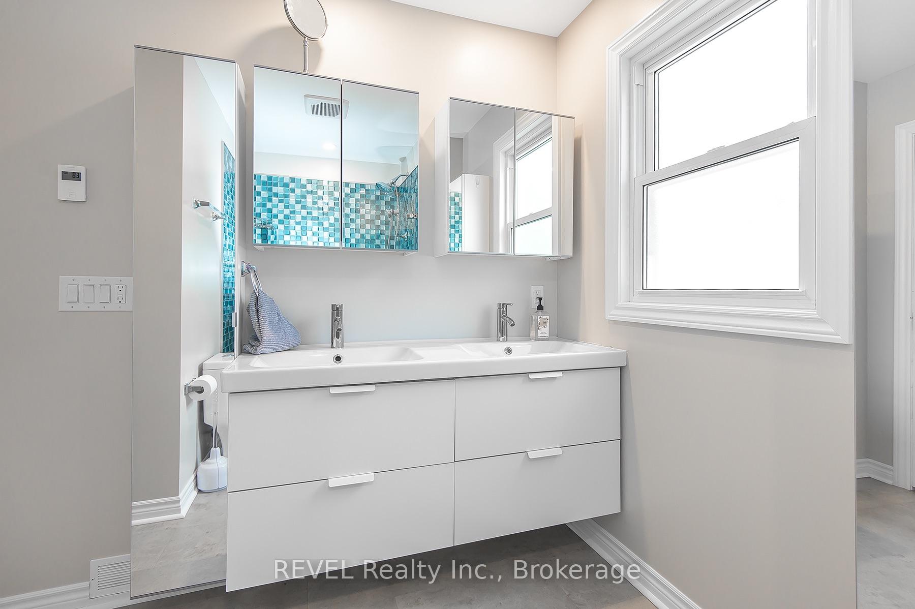 Photo 15 of 12 Garnet Street, St. Catharines, Facer — HOMEH