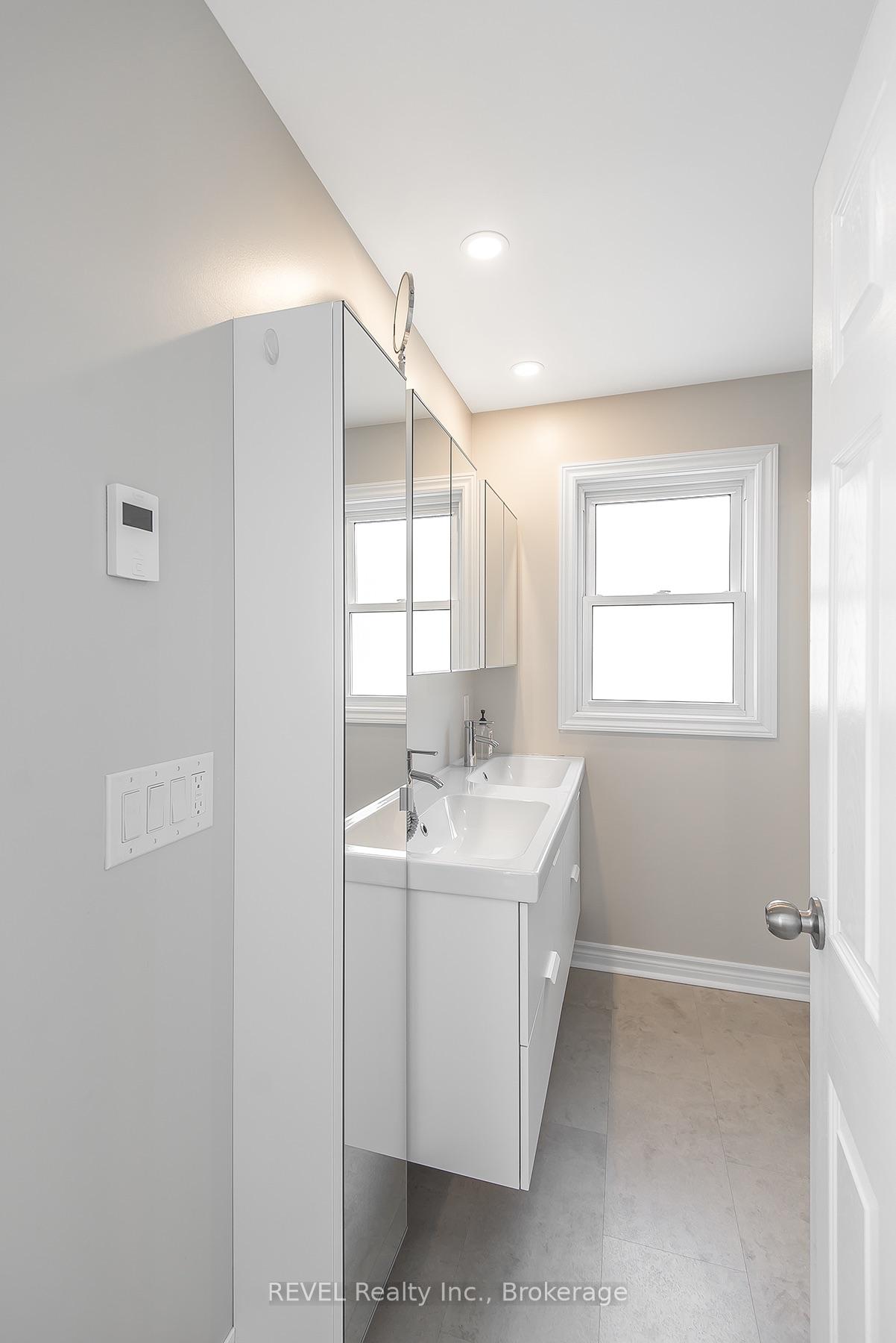 Photo 16 of 12 Garnet Street, St. Catharines, Facer — HOMEH
