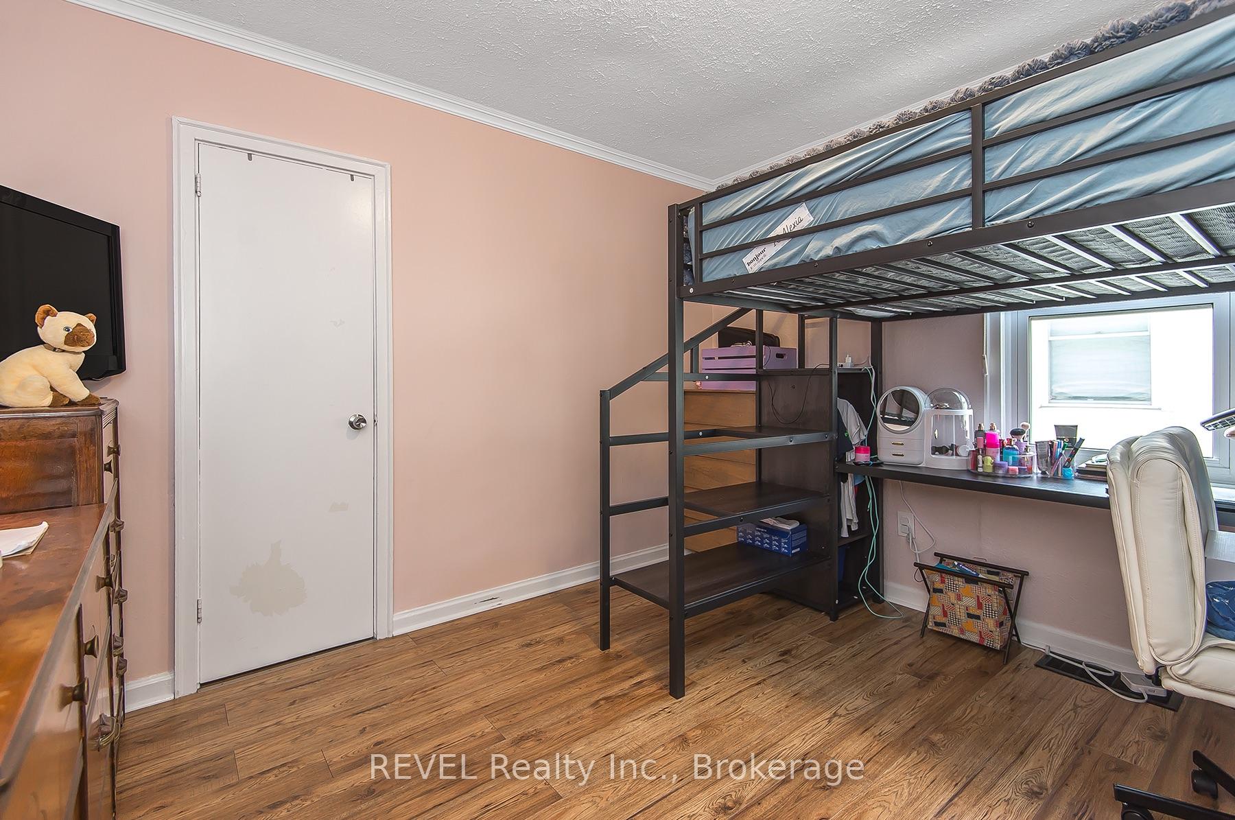 Photo 18 of 12 Garnet Street, St. Catharines, Facer — HOMEH