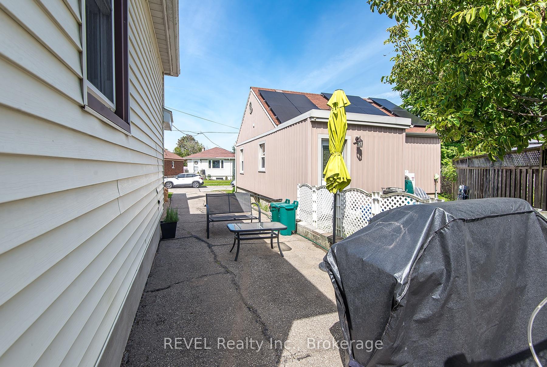 Photo 28 of 12 Garnet Street, St. Catharines, Facer — HOMEH