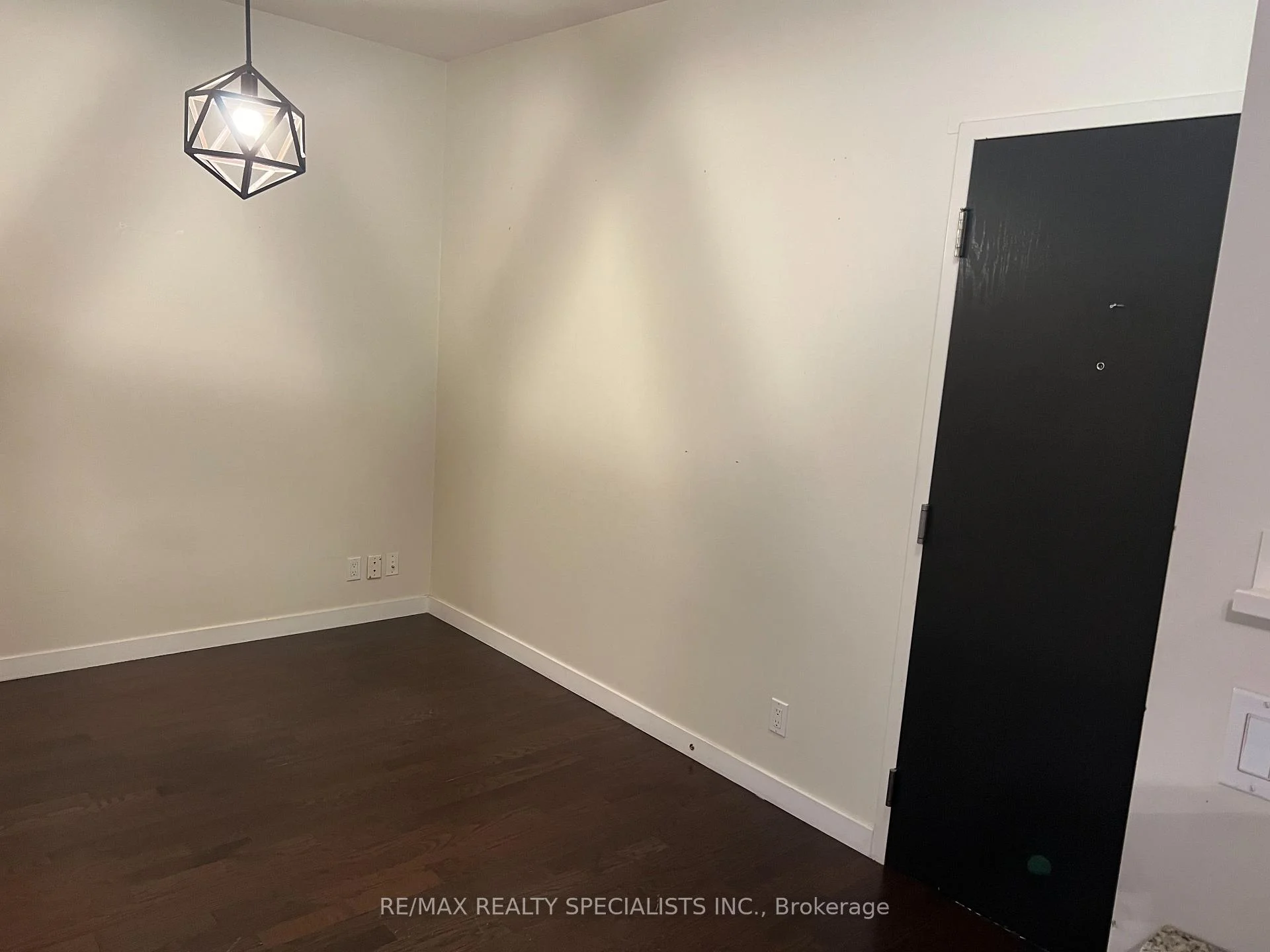 Photo 5 of Unit 715, 1 Shaw Street, Toronto, Niagara — HOMEH