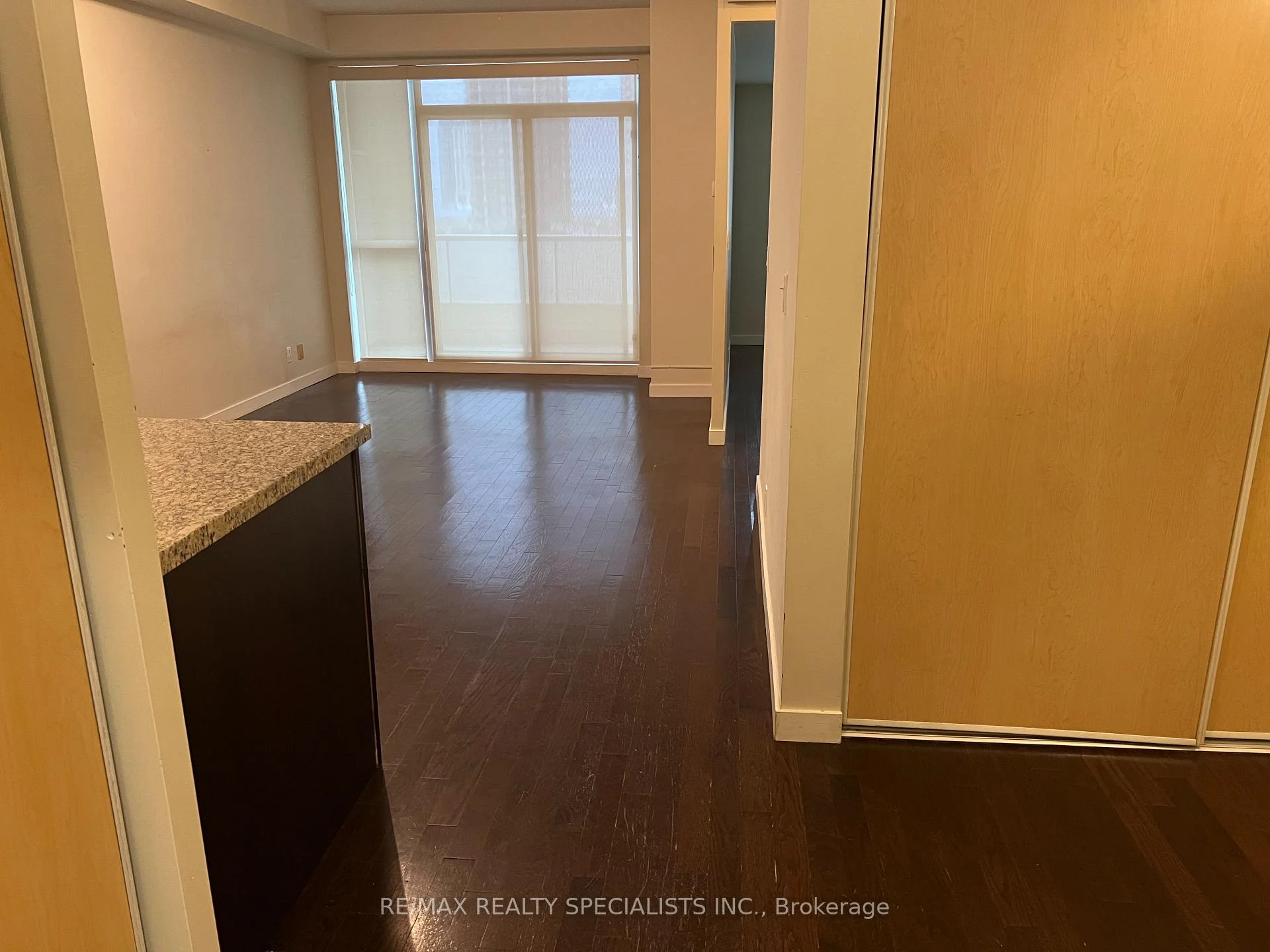 Photo 6 of Unit 715, 1 Shaw Street, Toronto, Niagara — HOMEH