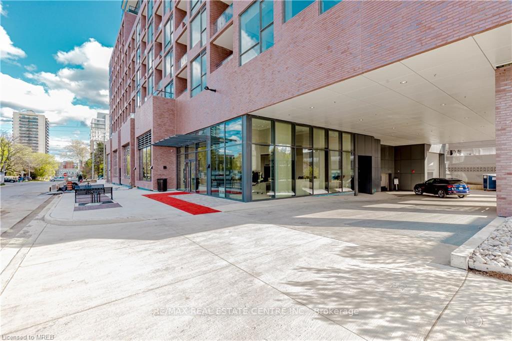 Photo 3 of Unit 310, 28 Ann Street, Mississauga, Port Credit — HOMEH