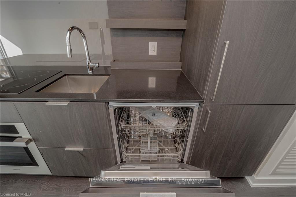 Photo 18 of Unit 310, 28 Ann Street, Mississauga, Port Credit — HOMEH