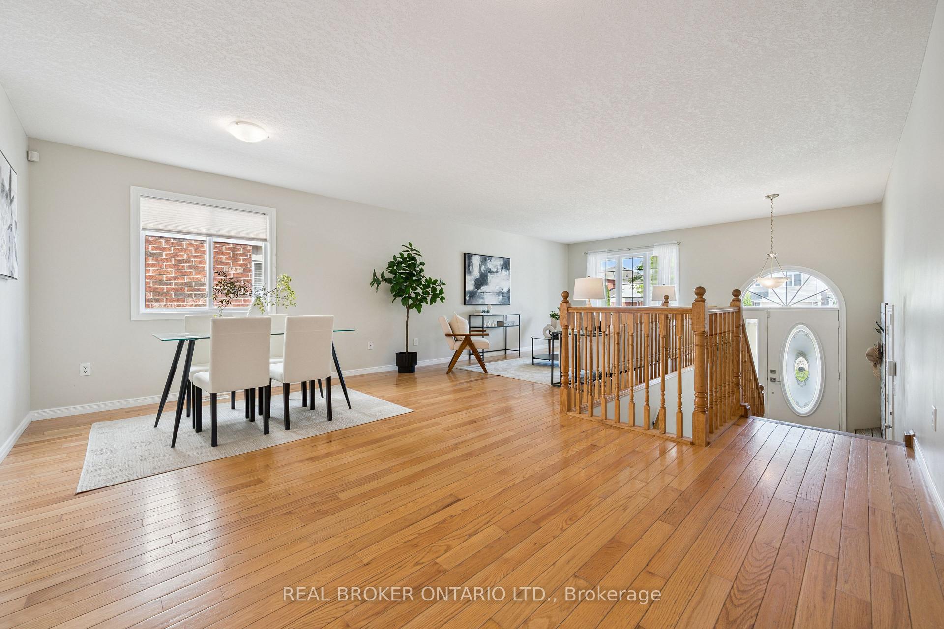 Photo 6 of 99 Langlaw Drive, Cambridge, Christopher-Champlain — HOMEH
