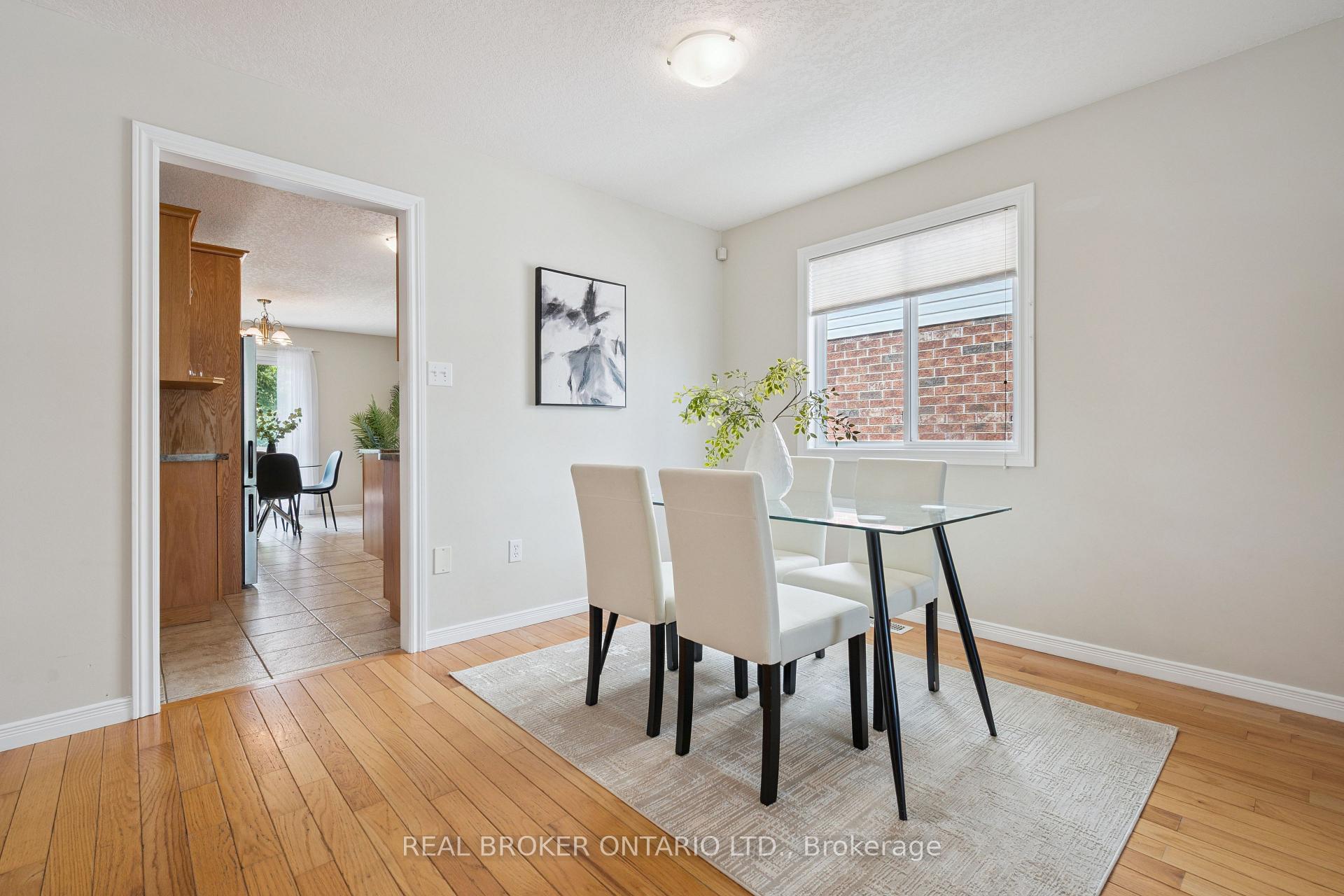 Photo 9 of 99 Langlaw Drive, Cambridge, Christopher-Champlain — HOMEH
