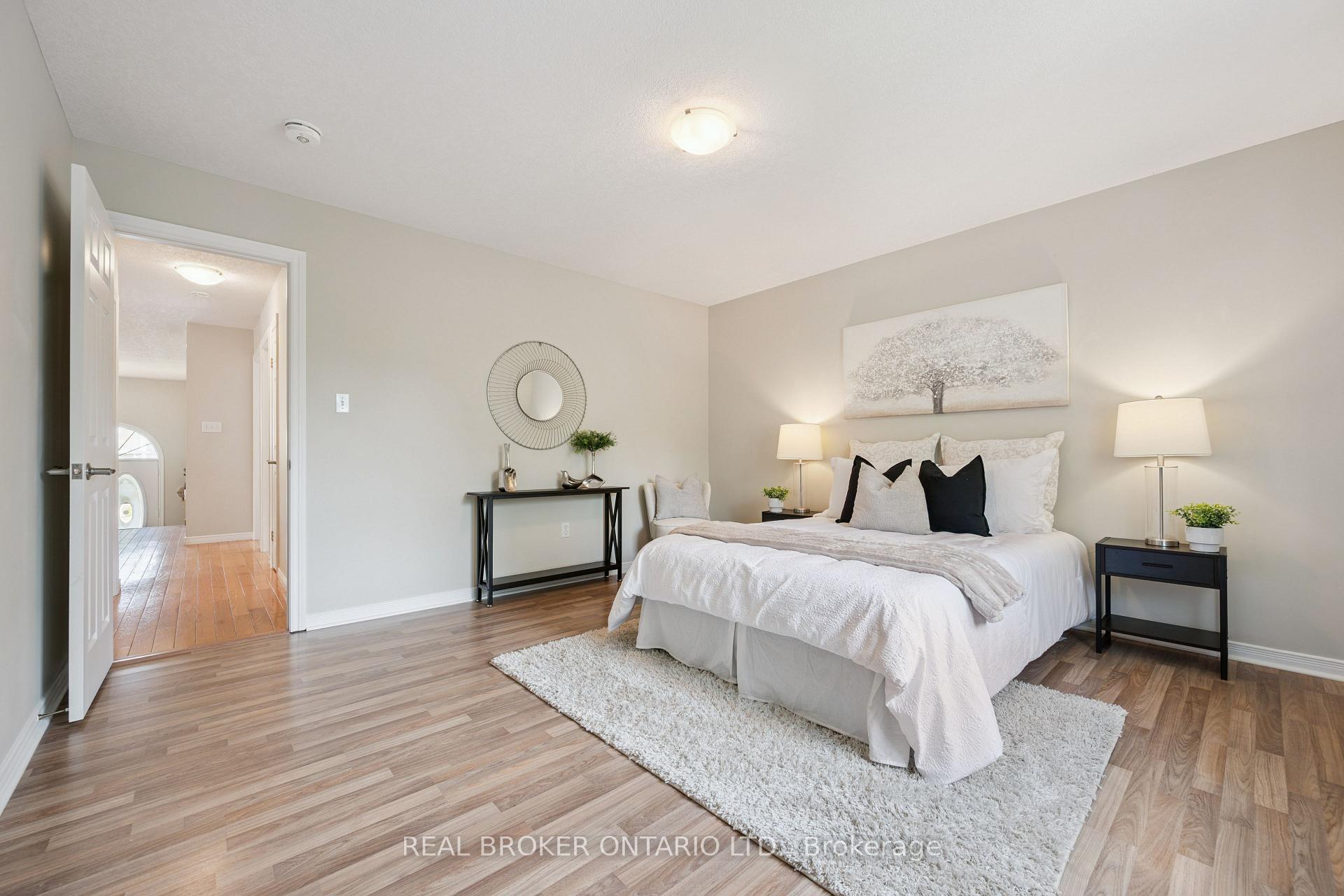 Photo 16 of 99 Langlaw Drive, Cambridge, Christopher-Champlain — HOMEH