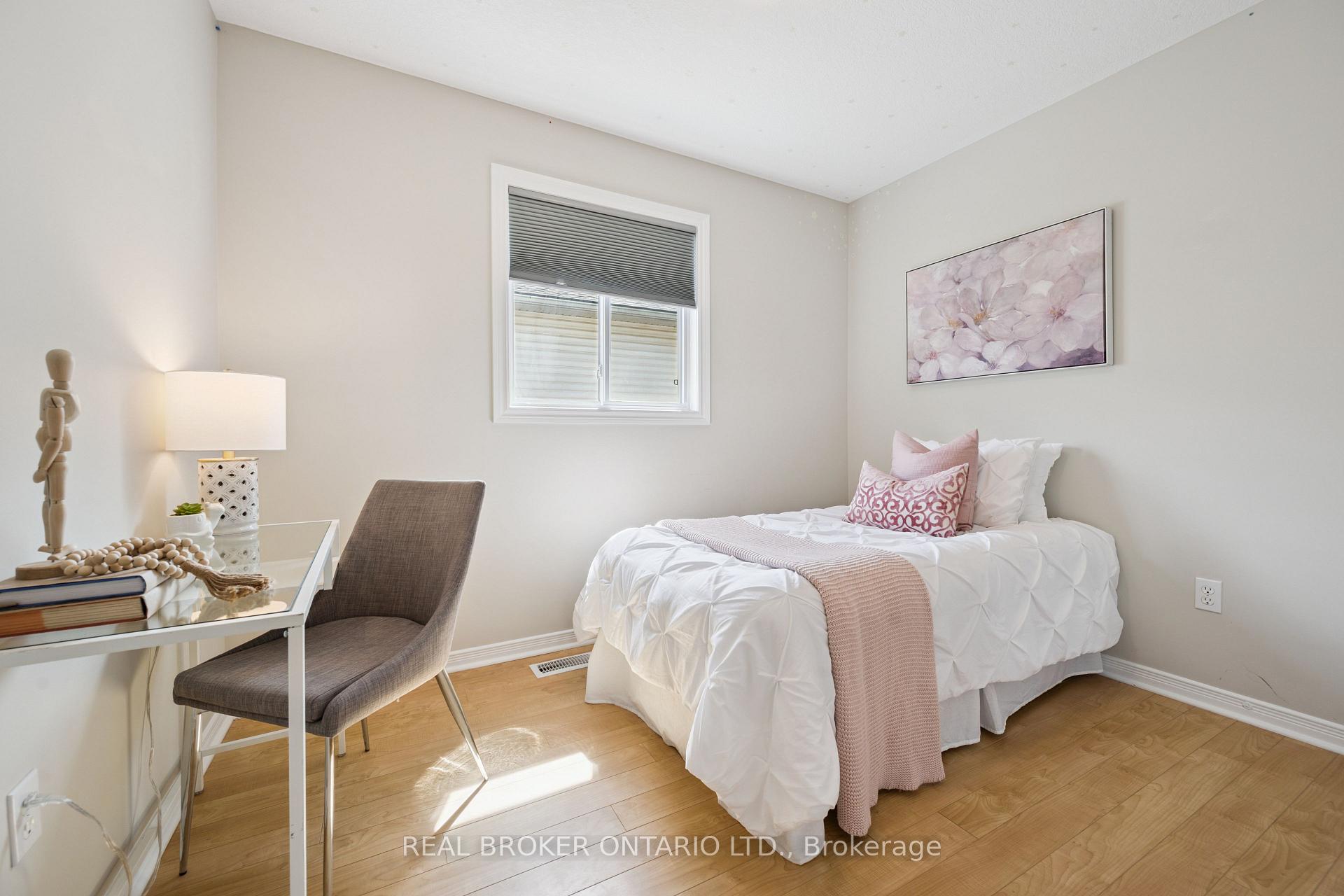 Photo 19 of 99 Langlaw Drive, Cambridge, Christopher-Champlain — HOMEH