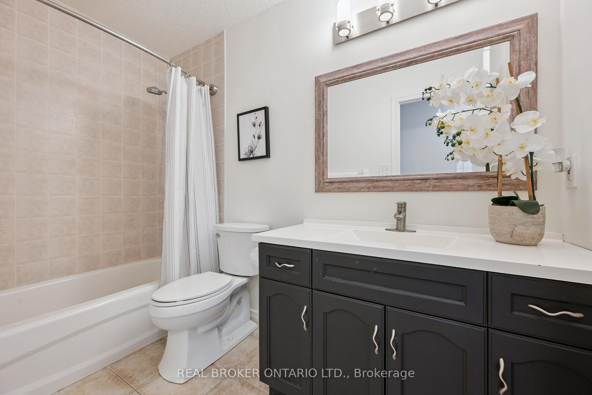 Photo 20 of 99 Langlaw Drive, Cambridge, Christopher-Champlain — HOMEH