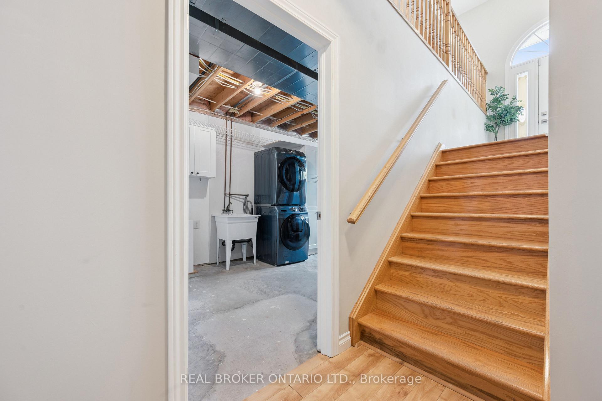 Photo 21 of 99 Langlaw Drive, Cambridge, Christopher-Champlain — HOMEH
