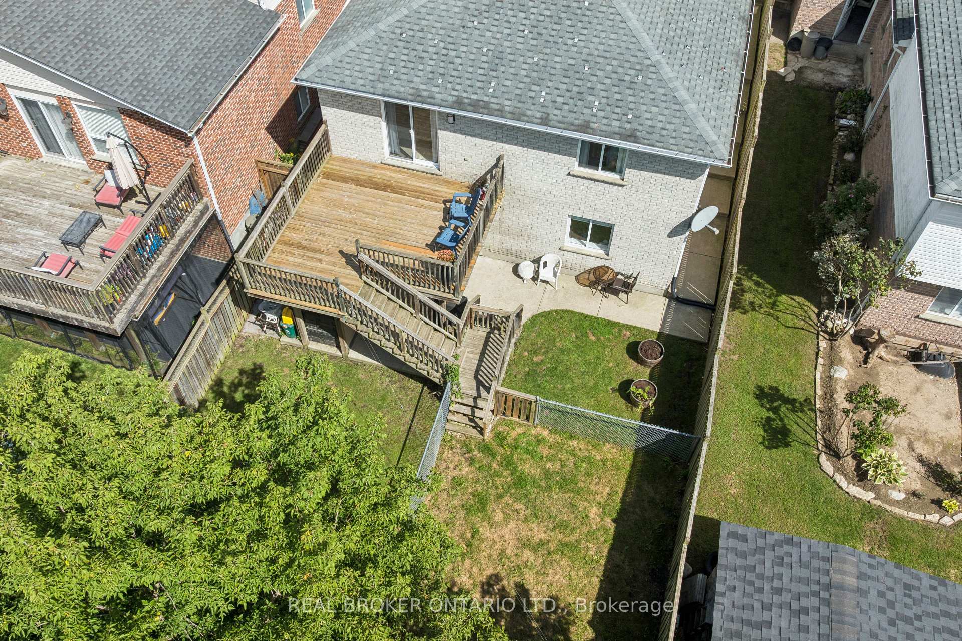 Photo 25 of 99 Langlaw Drive, Cambridge, Christopher-Champlain — HOMEH