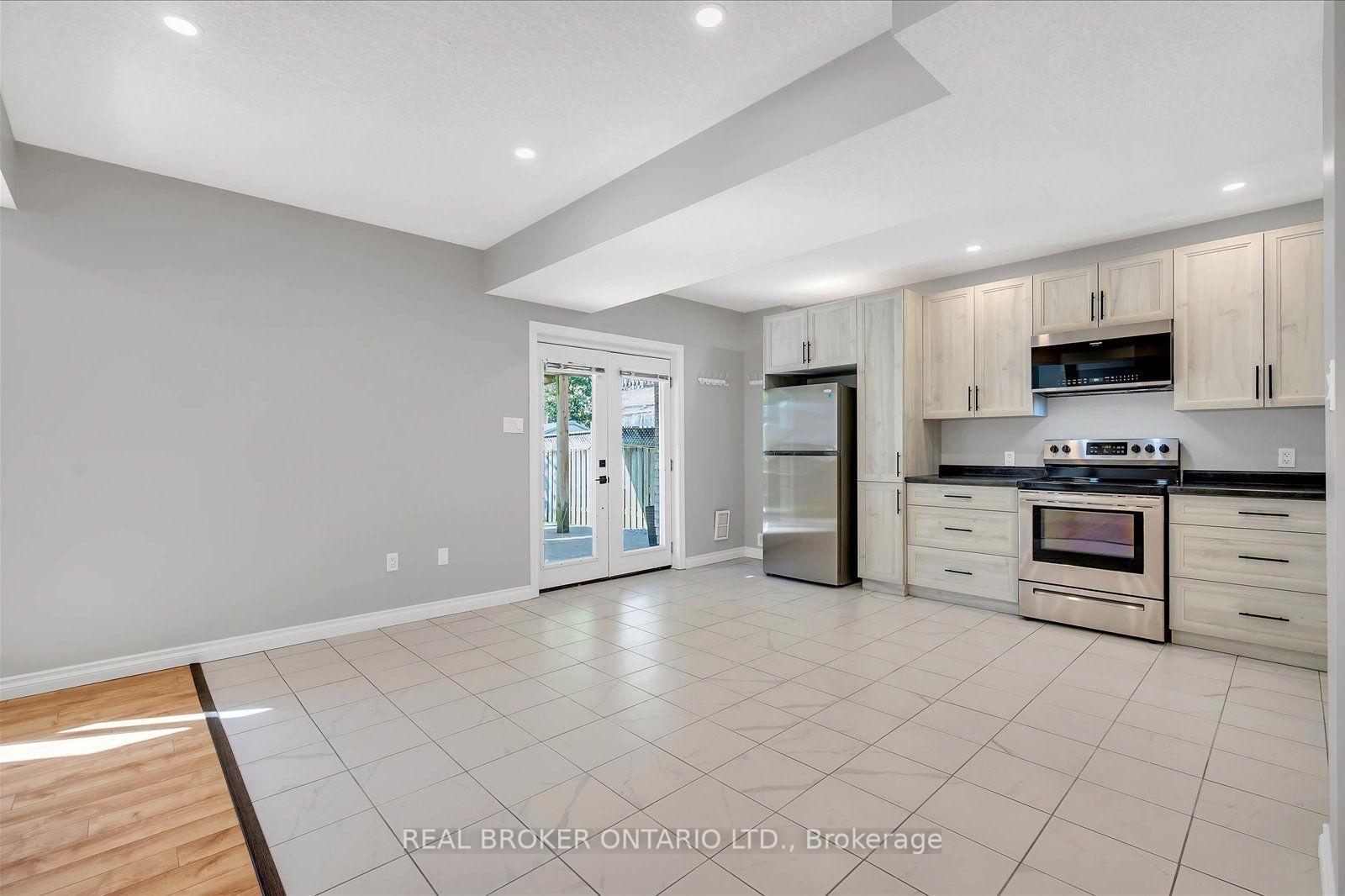 Photo 28 of 99 Langlaw Drive, Cambridge, Christopher-Champlain — HOMEH