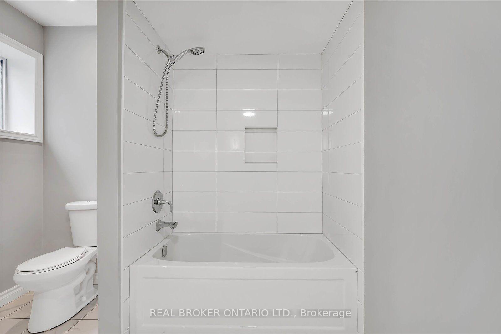 Photo 36 of 99 Langlaw Drive, Cambridge, Christopher-Champlain — HOMEH