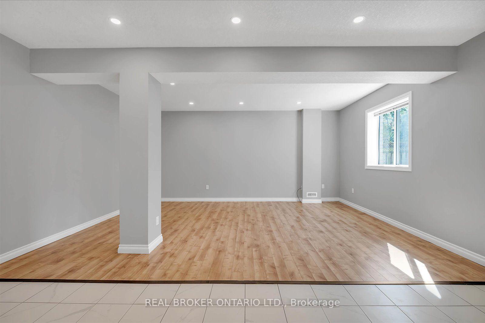 Photo 38 of 99 Langlaw Drive, Cambridge, Christopher-Champlain — HOMEH